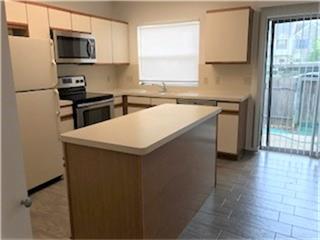 2930 Grants Lake Boulevard 2305 Property Photo 9