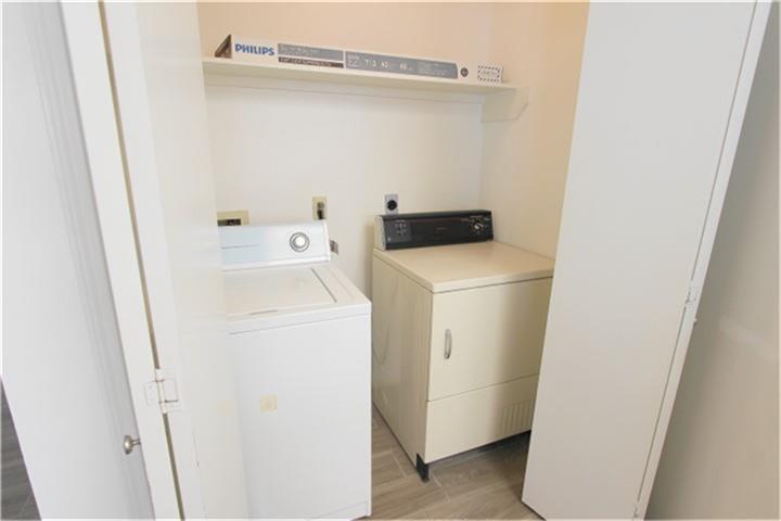 2930 Grants Lake Boulevard 2305 Property Photo 16