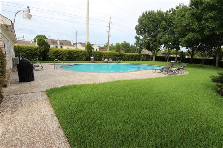 2930 Grants Lake Boulevard 2305 Property Photo 33