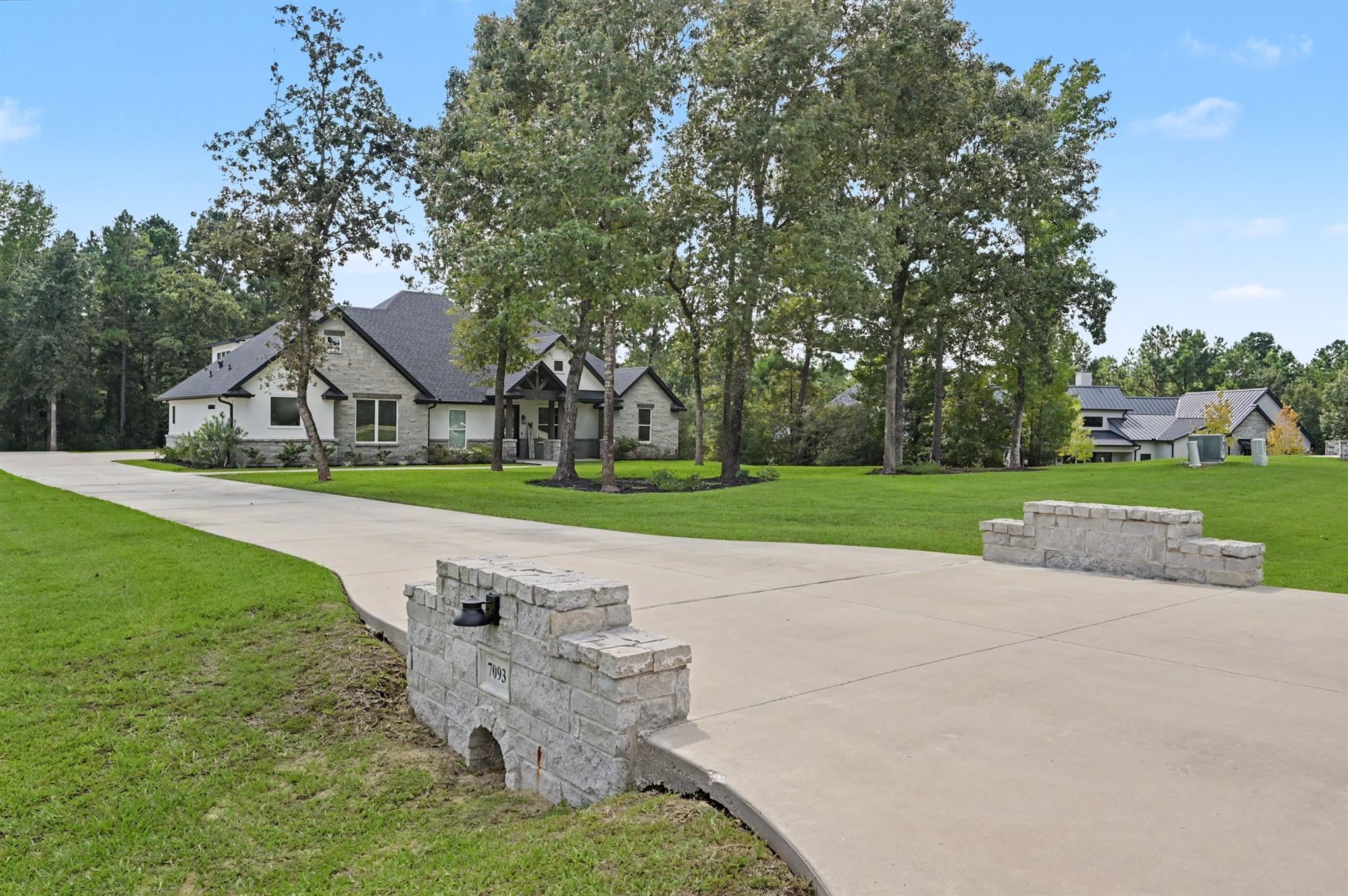7093 Texas Trace Property Photo 3