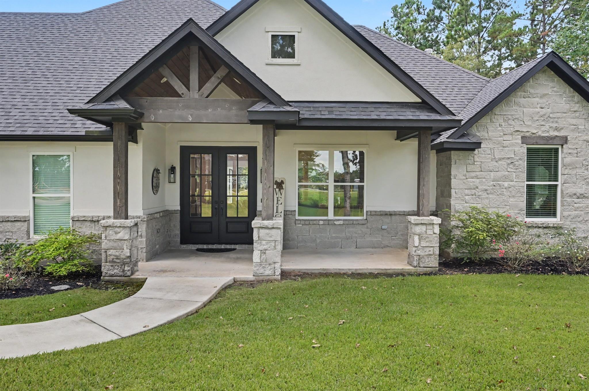 7093 Texas Trace Property Photo 4