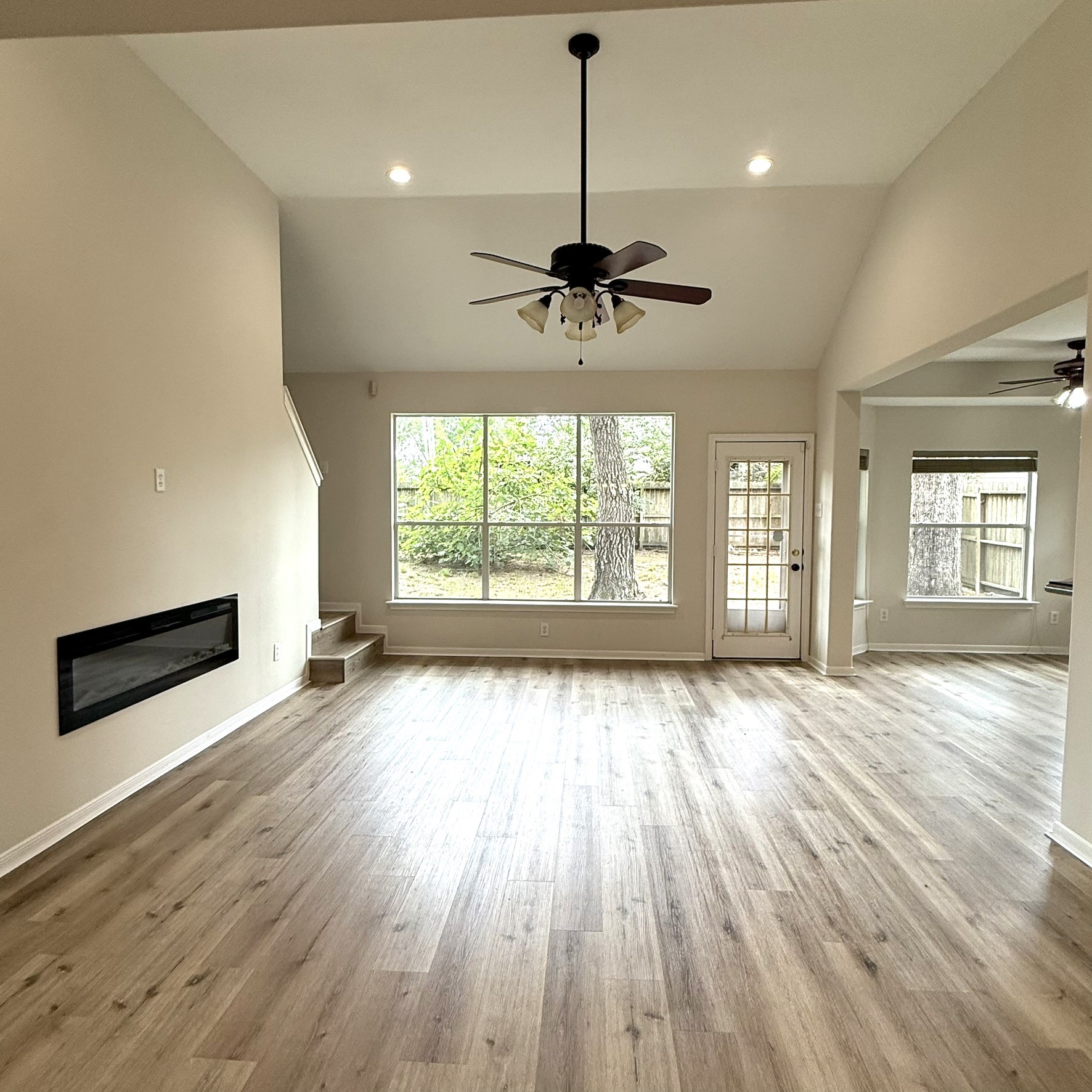 2203 Blossom Creek Trail Property Photo 2