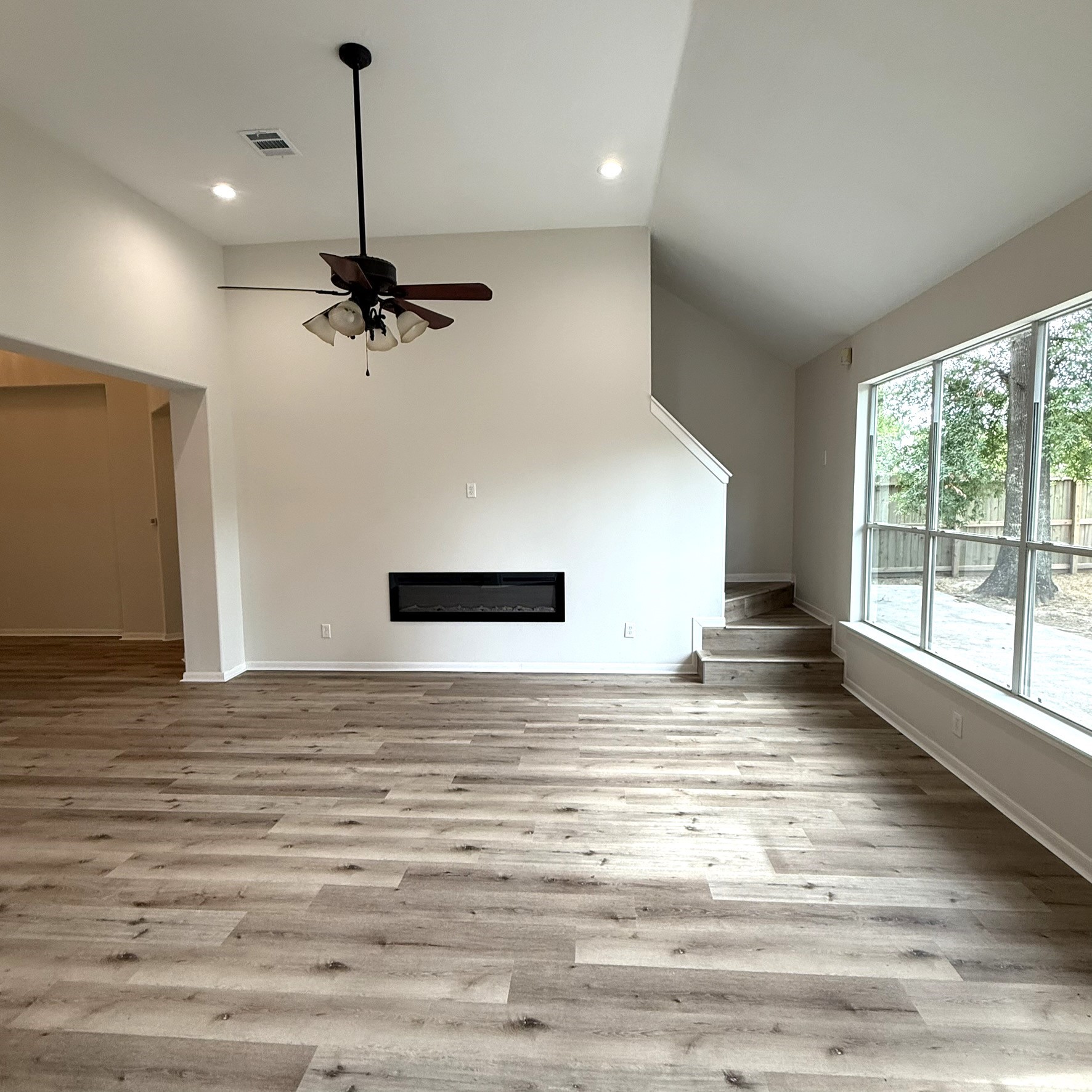 2203 Blossom Creek Trail Property Photo 3