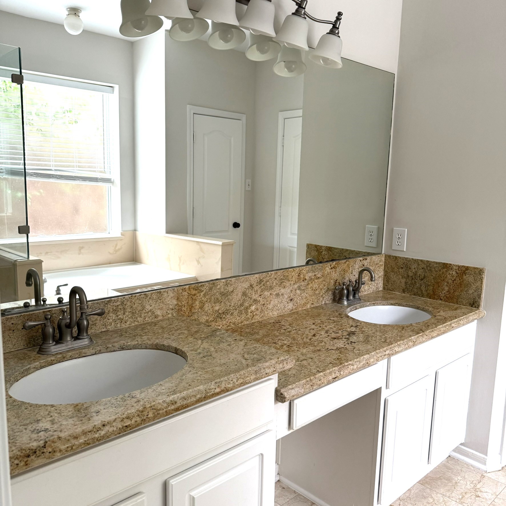 2203 Blossom Creek Trail Property Photo 13