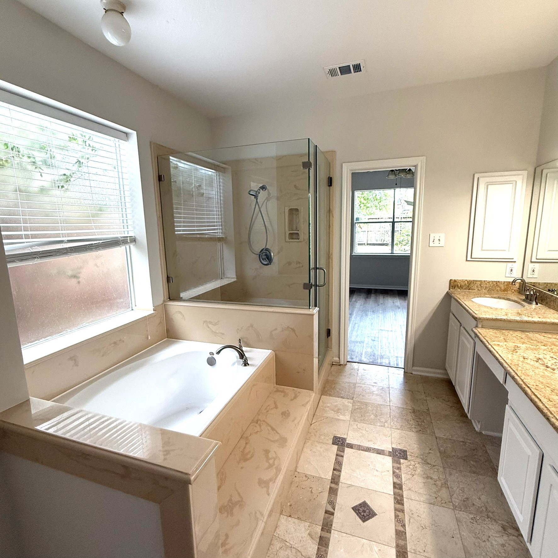 2203 Blossom Creek Trail Property Photo 14