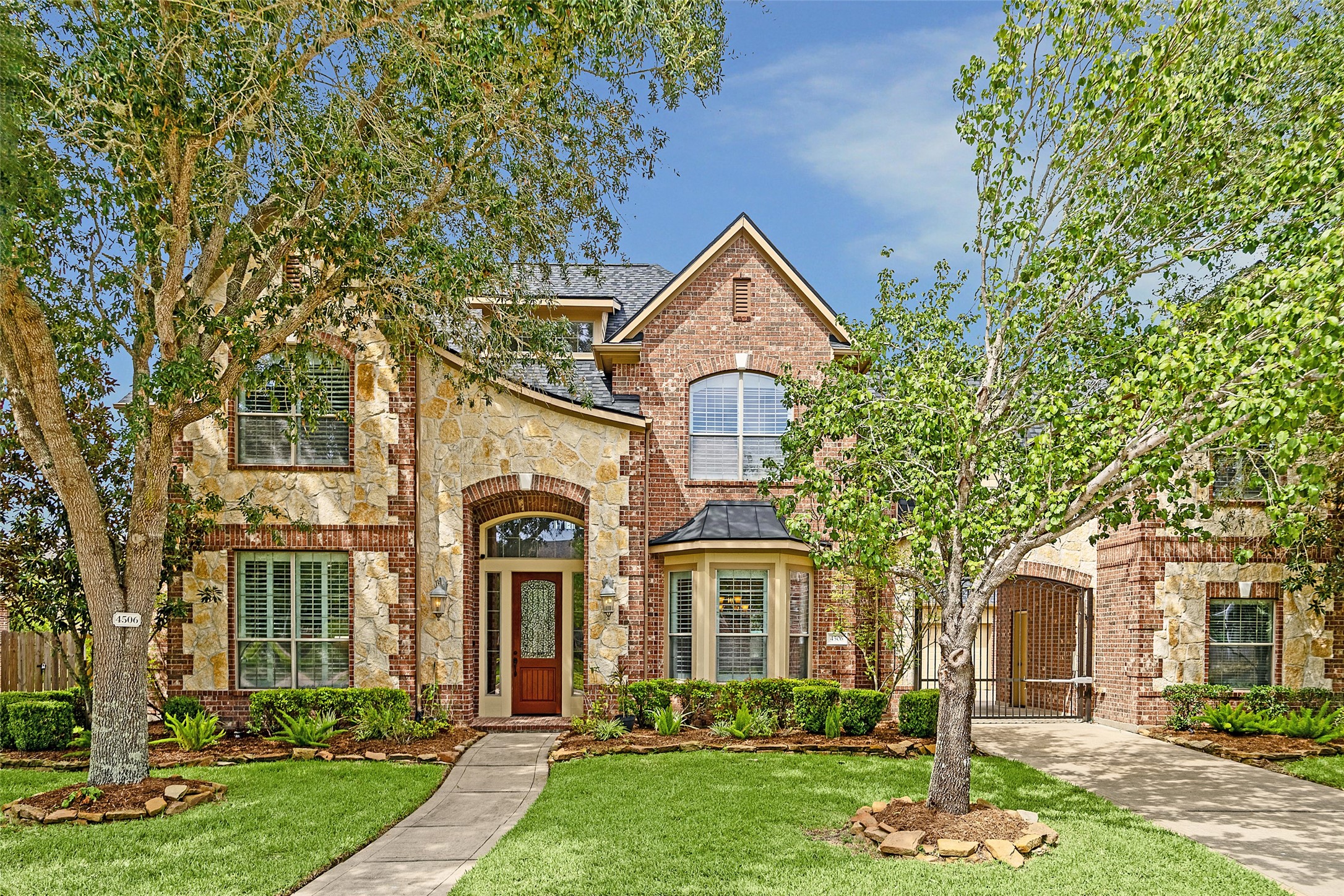 4506 Beacon View Court Property Photo 1