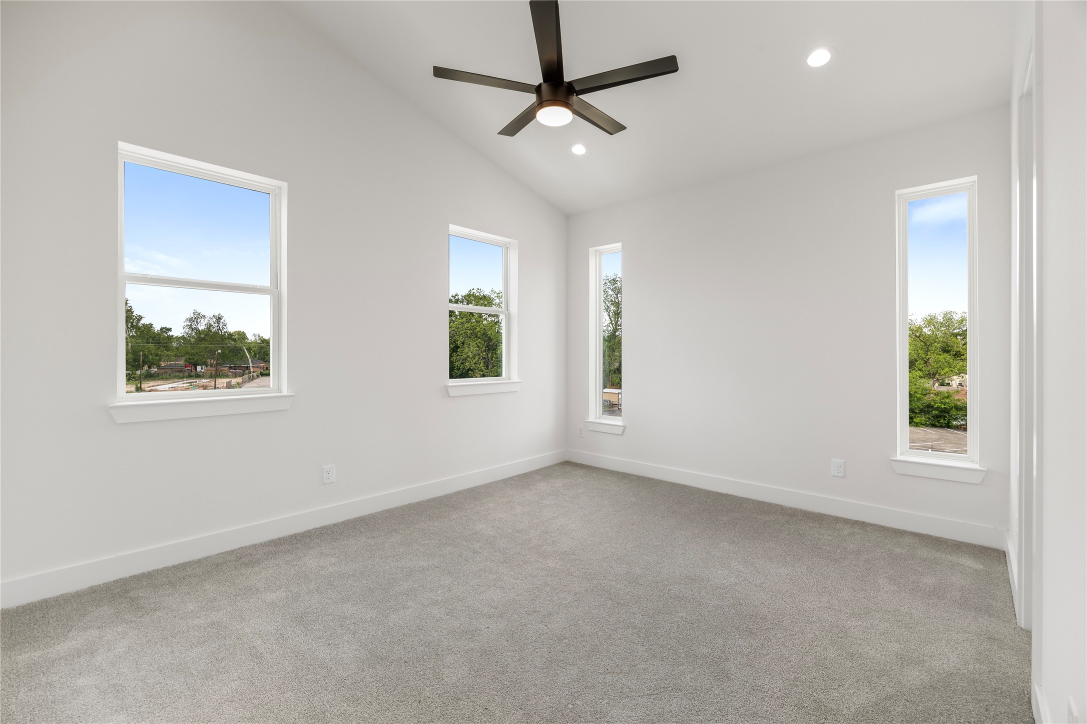 947 Green Meadow Street D Property Photo 8