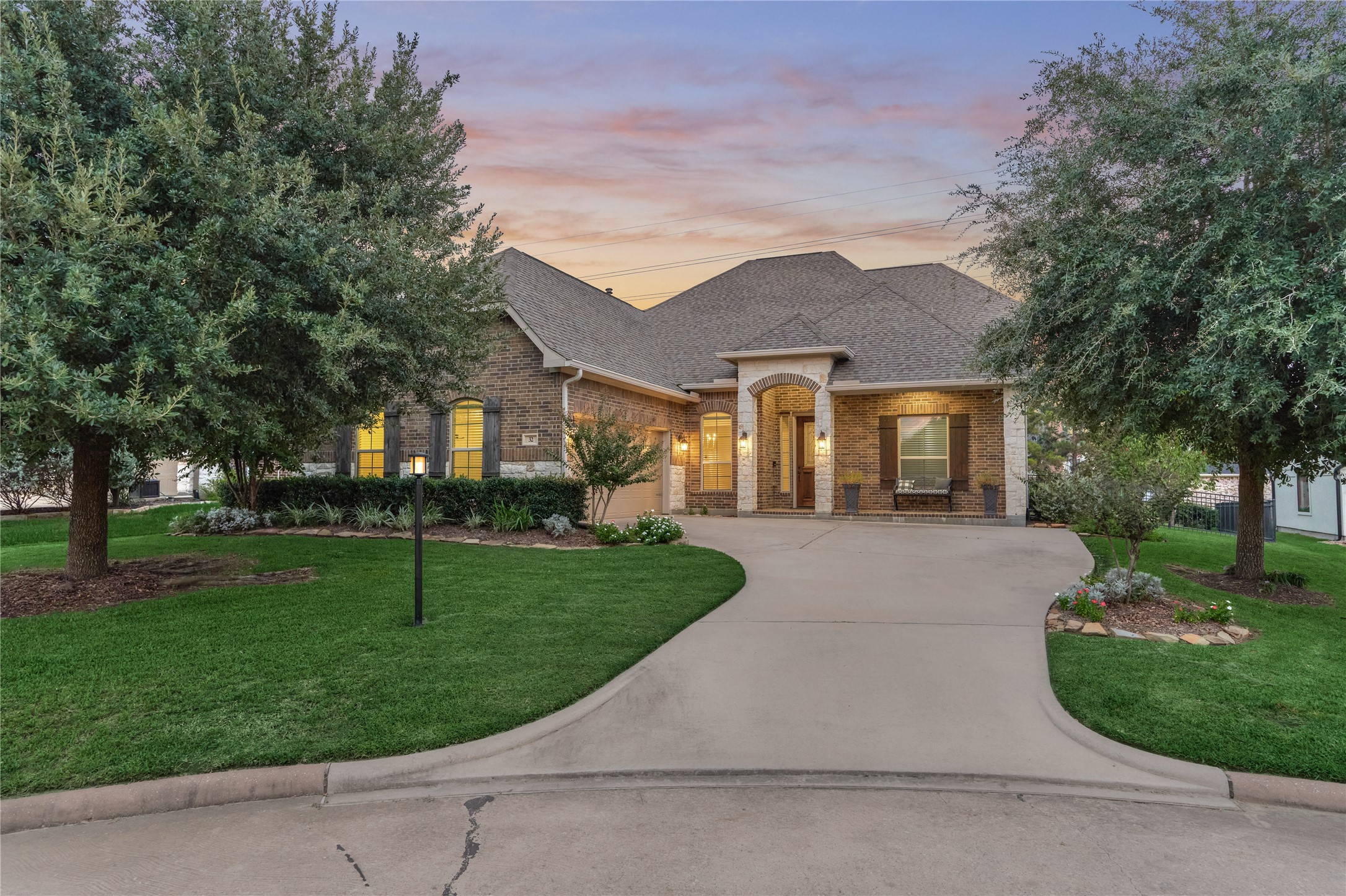 32 Waterford Way Property Photo 1