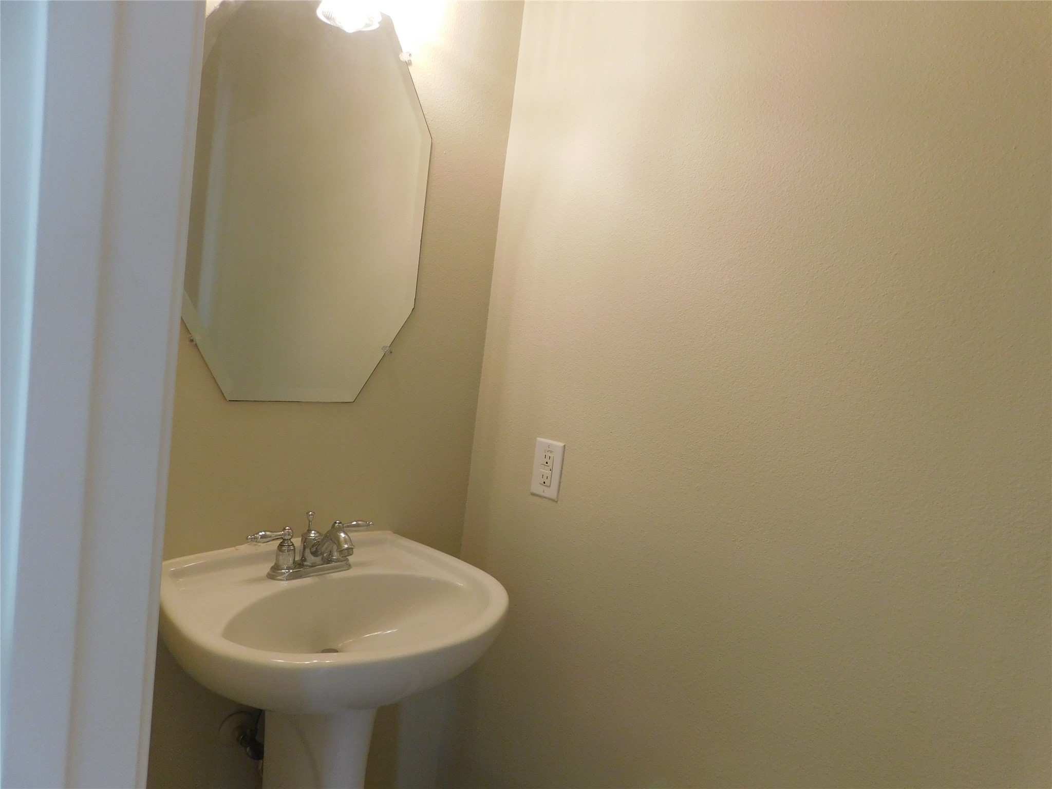 2511 Sunlight Lane Property Photo 9