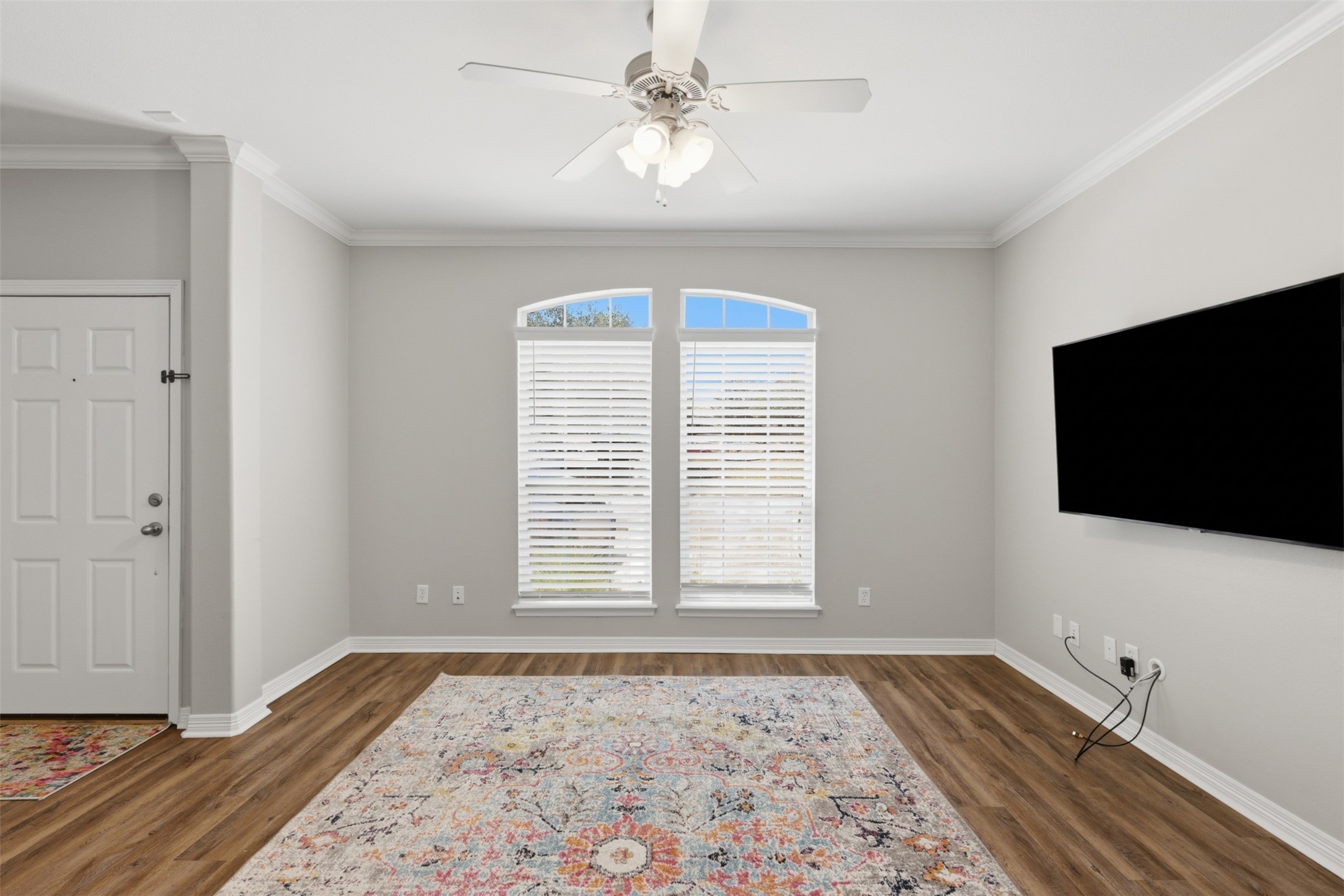 305 Holleman Drive E 1004 Property Photo 4