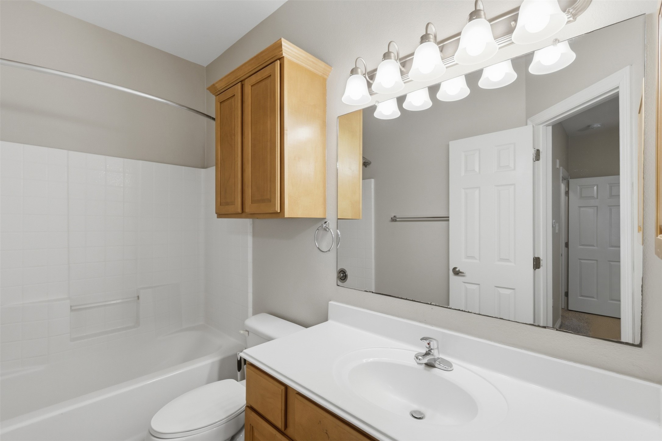 305 Holleman Drive E 1004 Property Photo 14