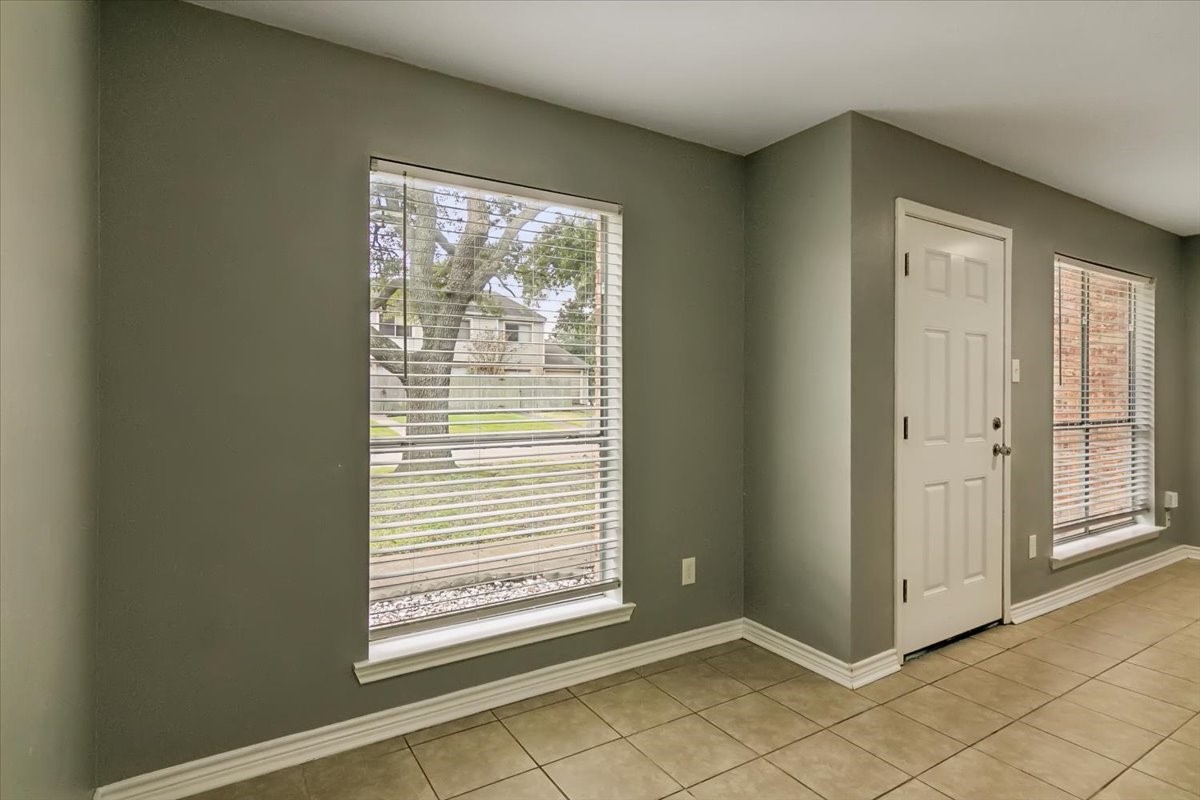 8540 Glen Meadow Lane Property Photo 2