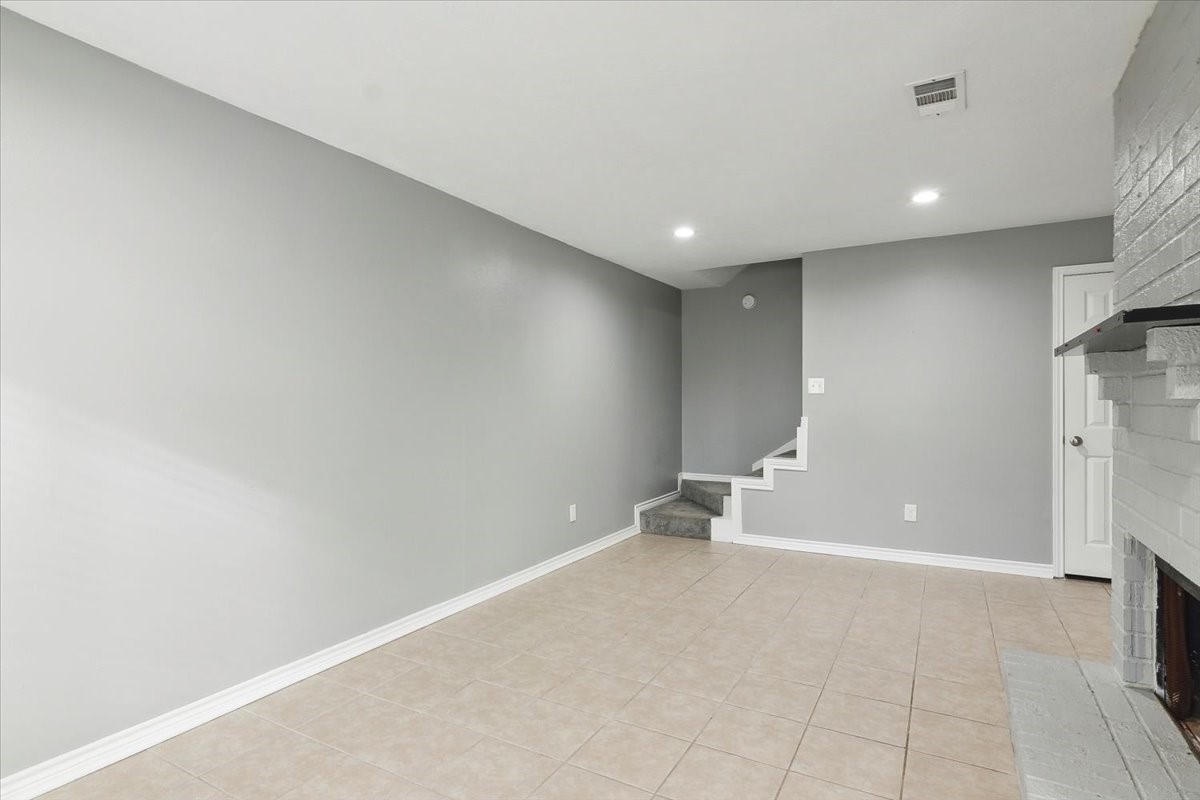8540 Glen Meadow Lane Property Photo 12