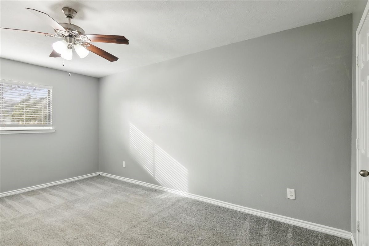 8540 Glen Meadow Lane Property Photo 14