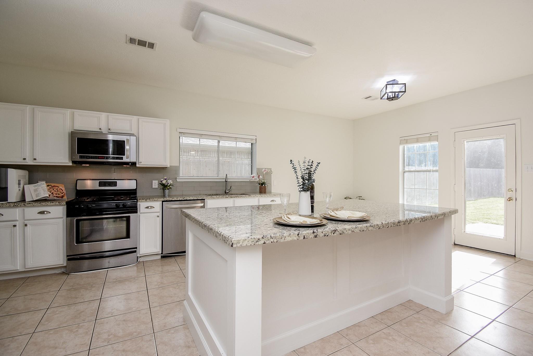 1607 Rustic Hollow Lane Property Photo 15