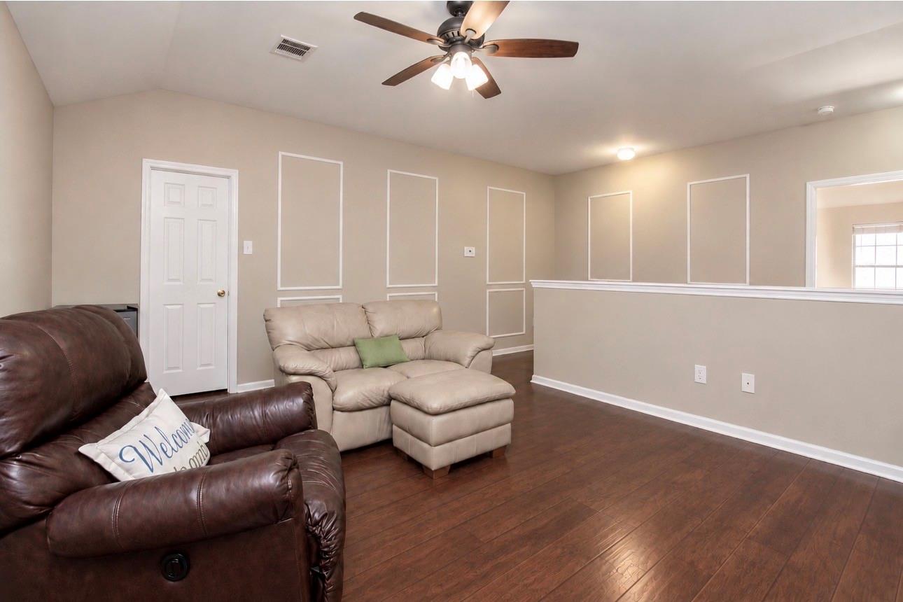 1607 Rustic Hollow Lane Property Photo 24