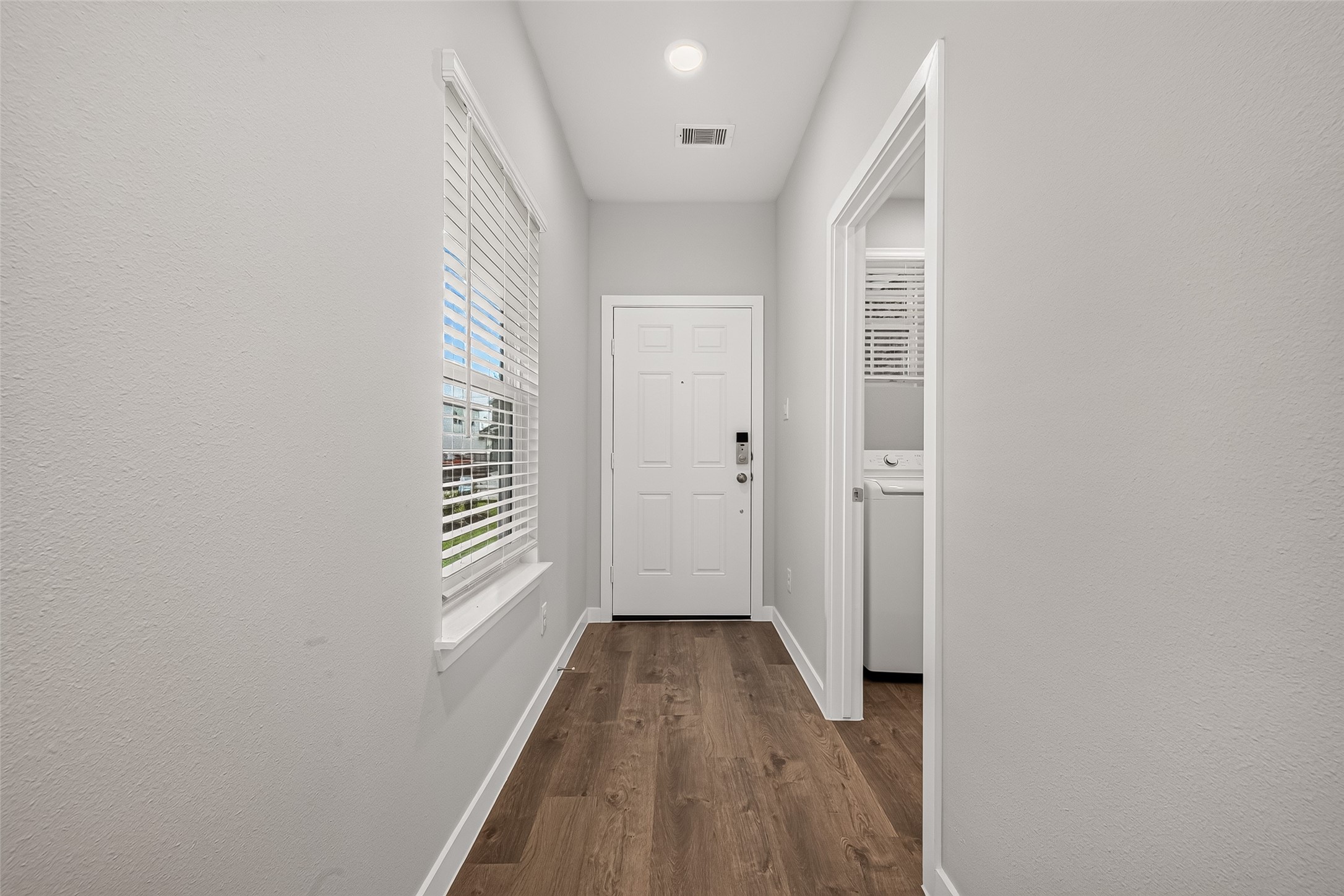 4042 Bay Court Property Photo 4