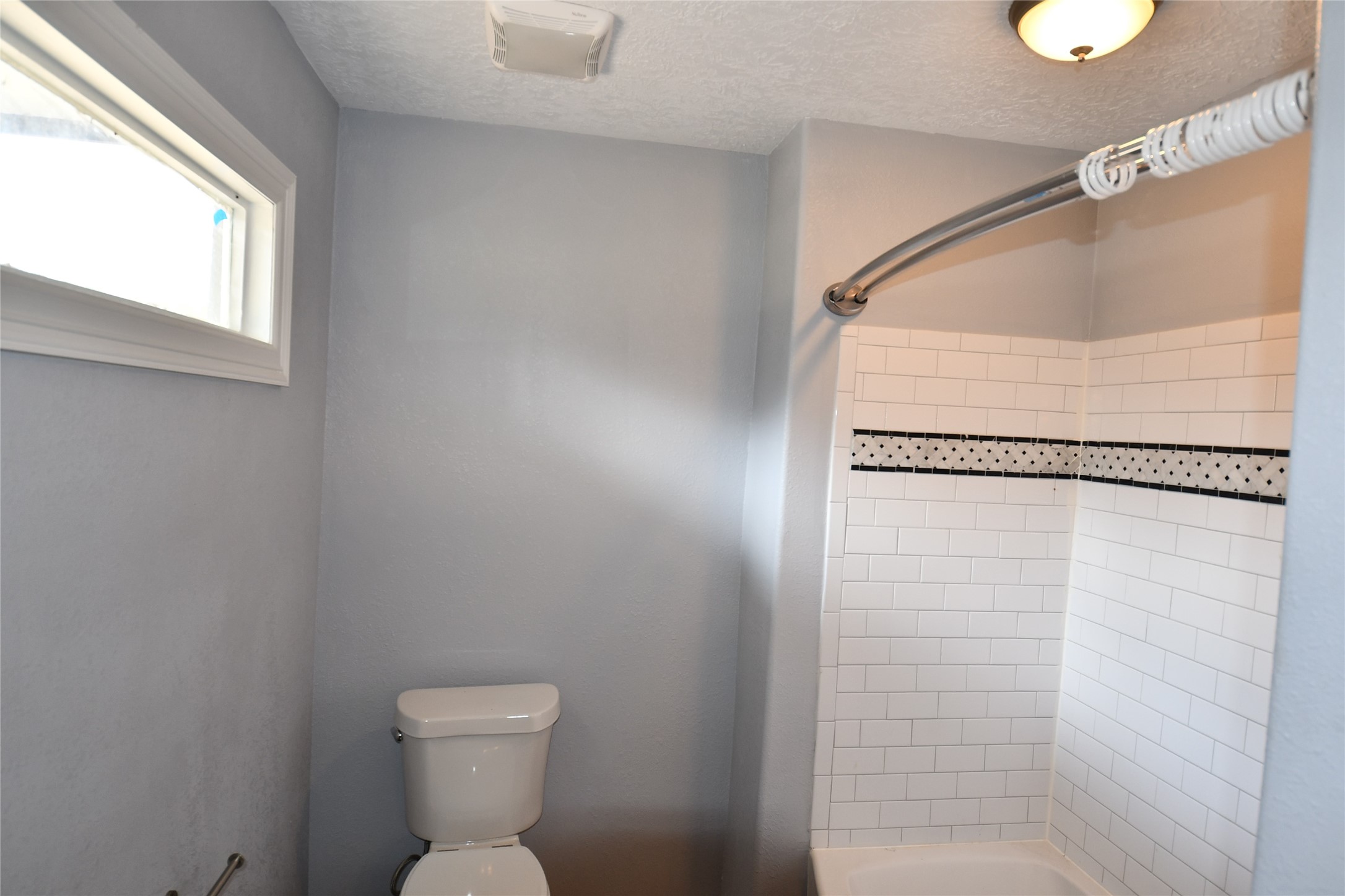 405 County Road 2296 Property Photo 4
