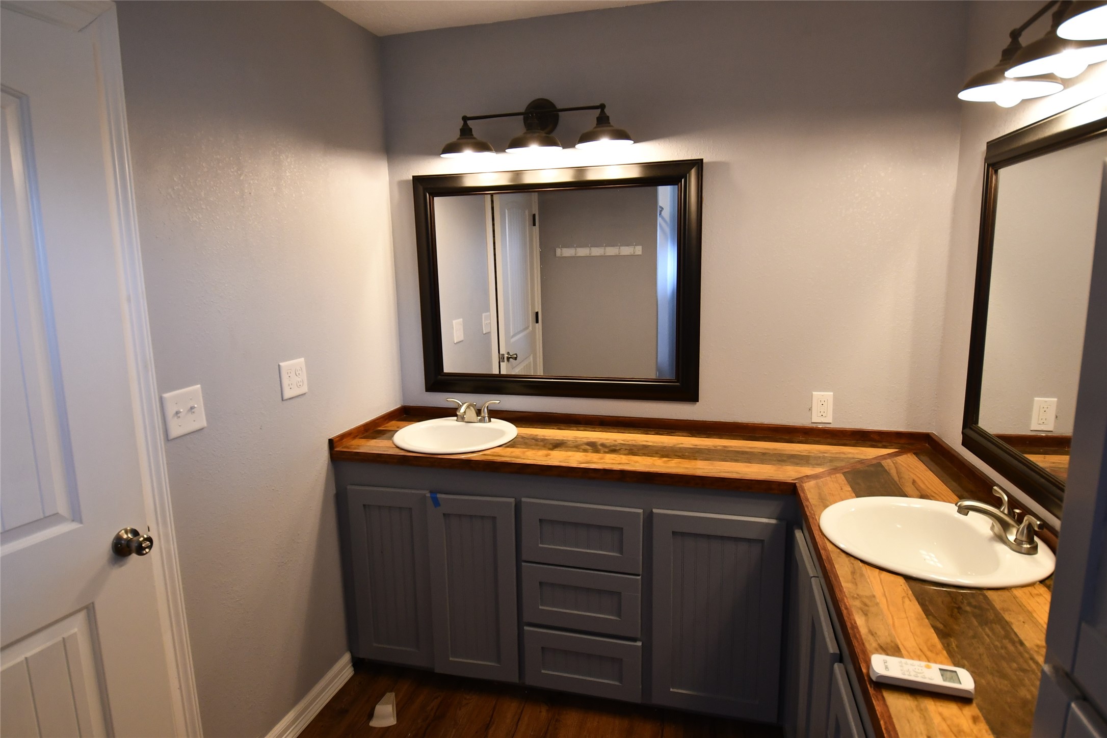 405 County Road 2296 Property Photo 5