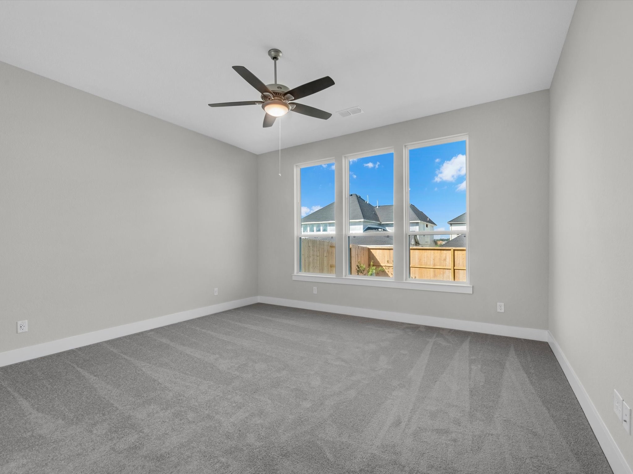 8034 Sunny Ridge Drive Property Photo 10