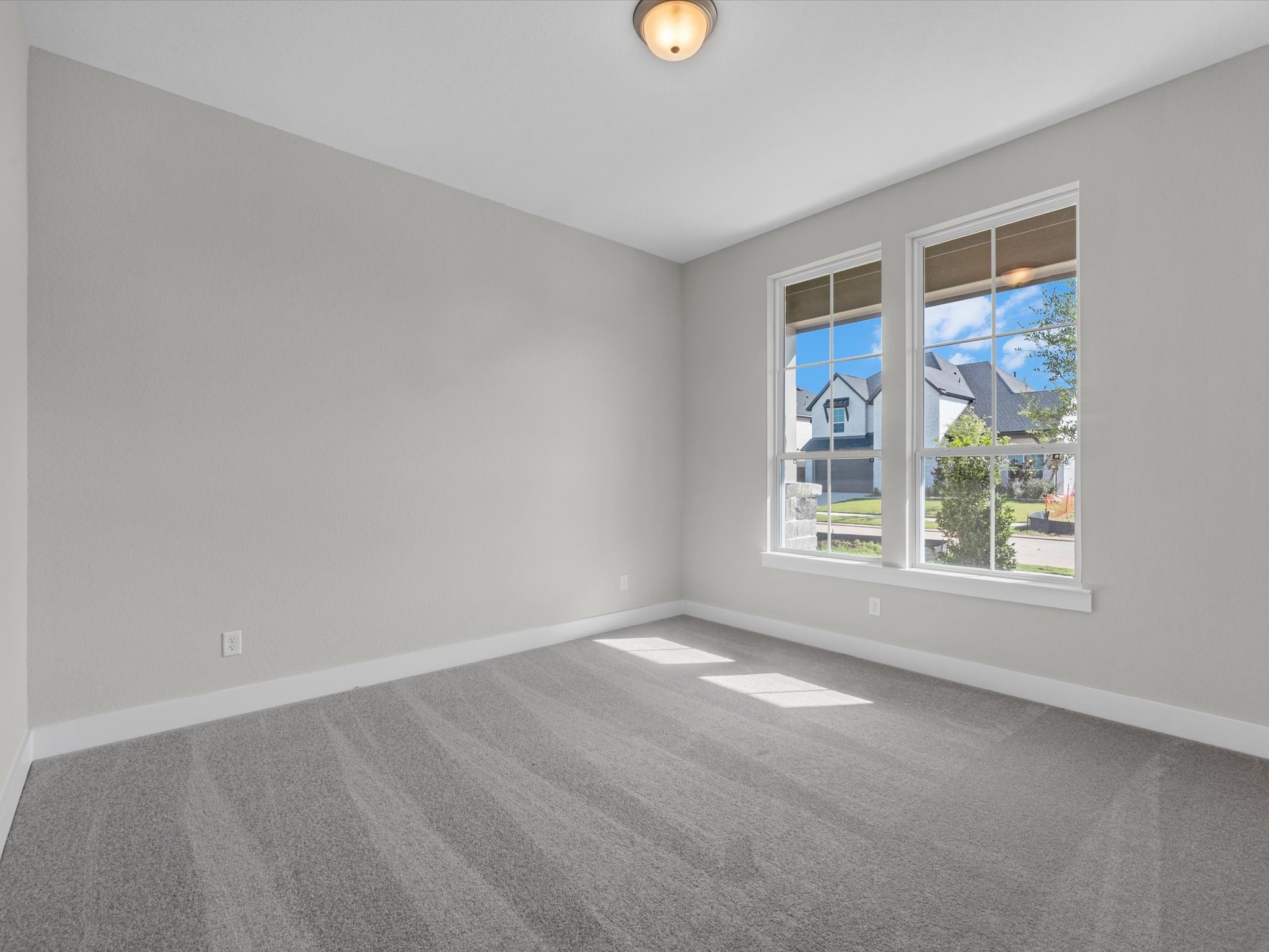 8034 Sunny Ridge Drive Property Photo 13