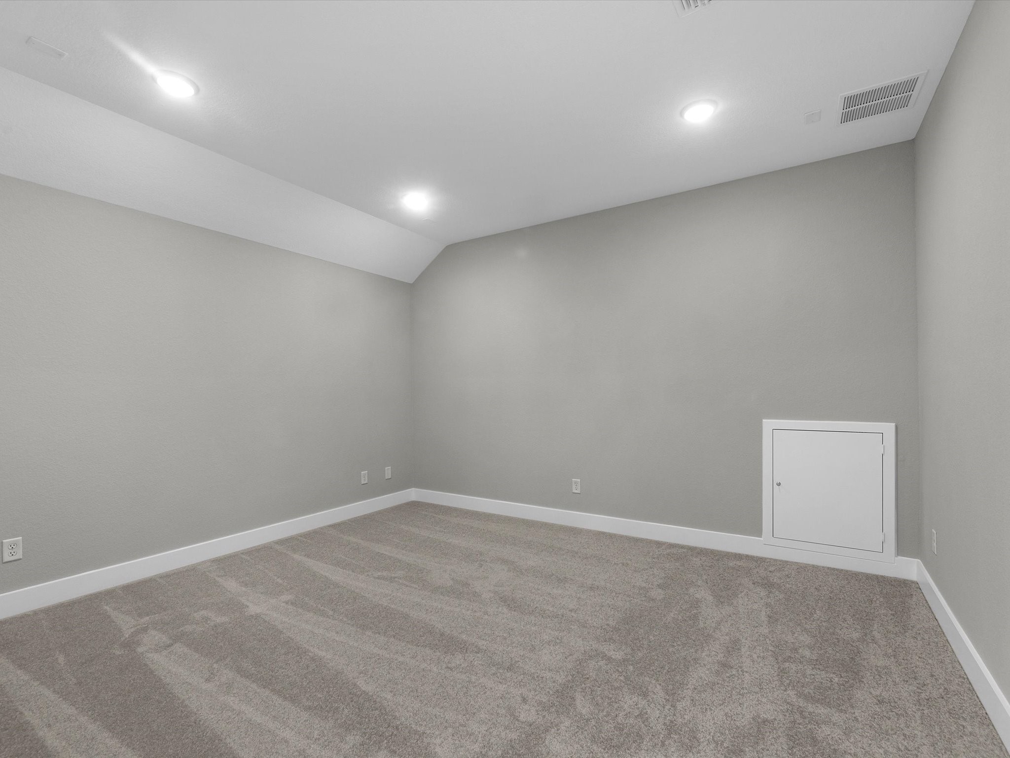8034 Sunny Ridge Drive Property Photo 17