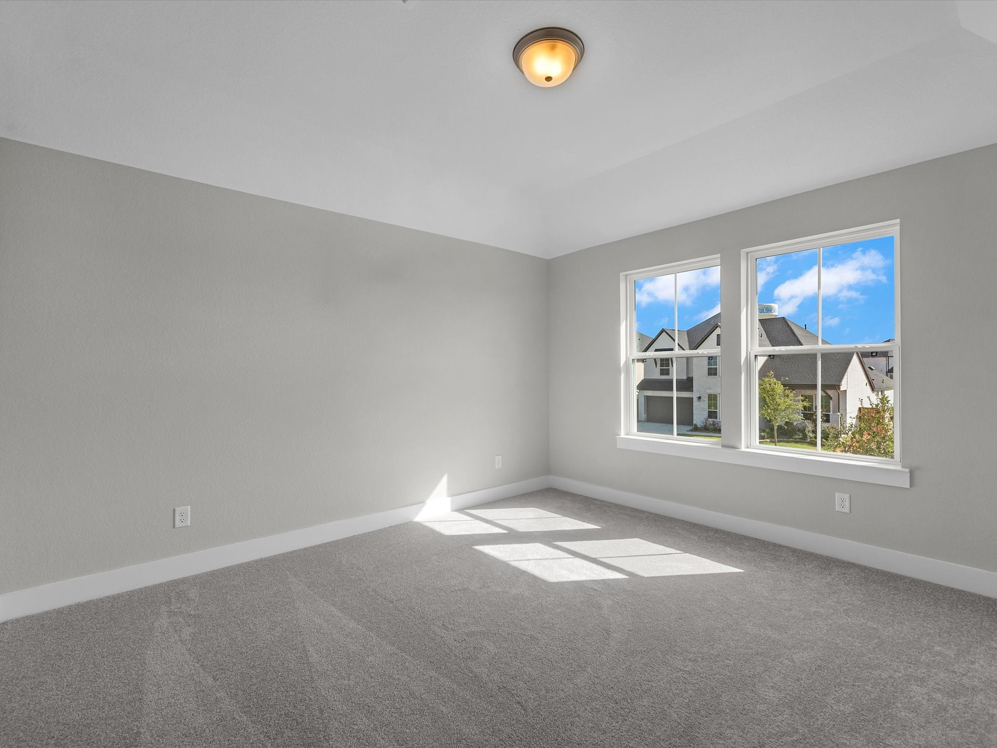 8034 Sunny Ridge Drive Property Photo 18