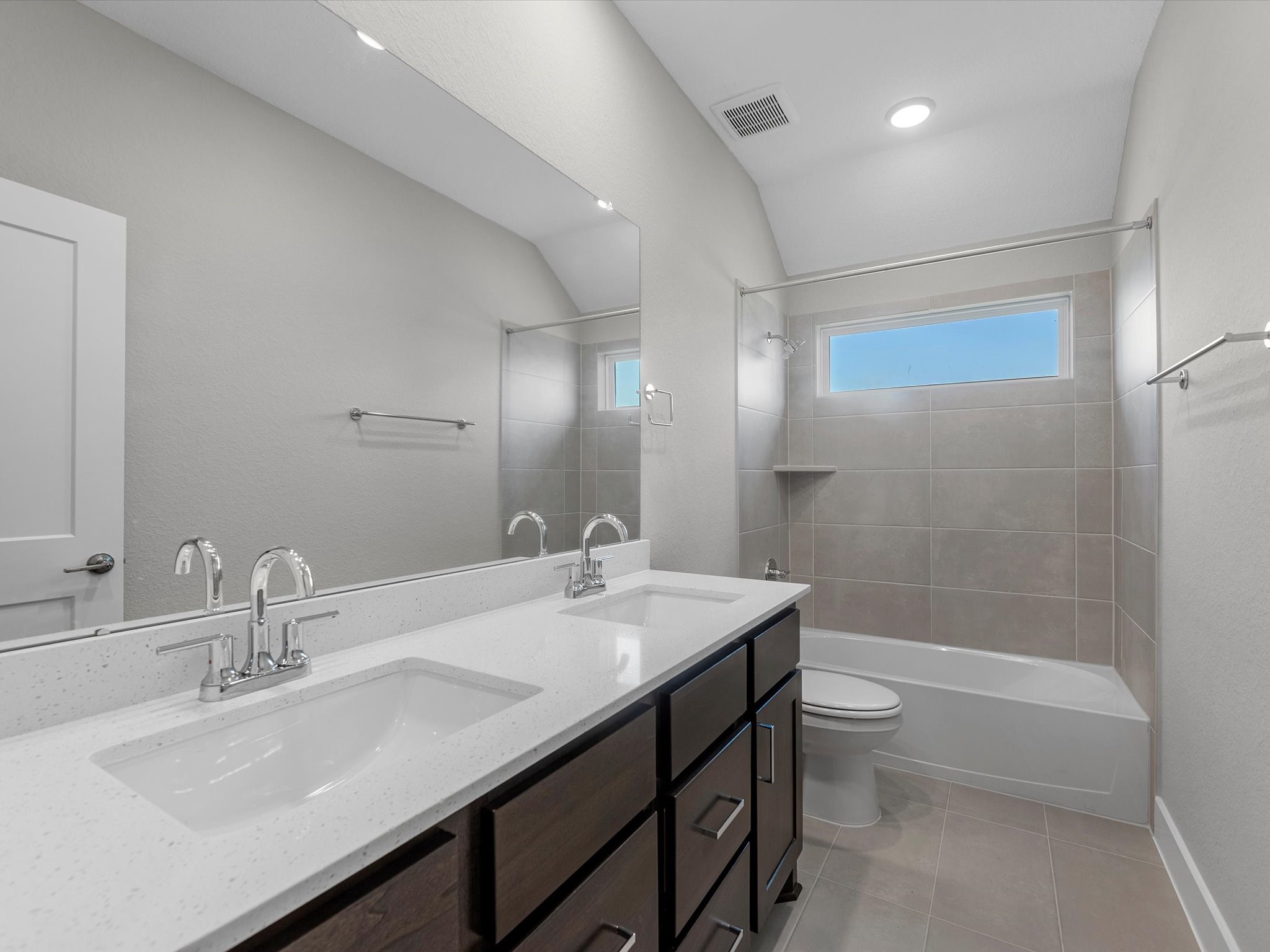 8034 Sunny Ridge Drive Property Photo 19