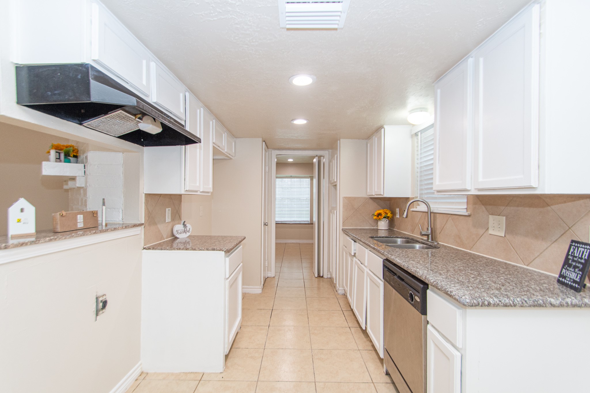 6710 Stiller Drive Property Photo 1