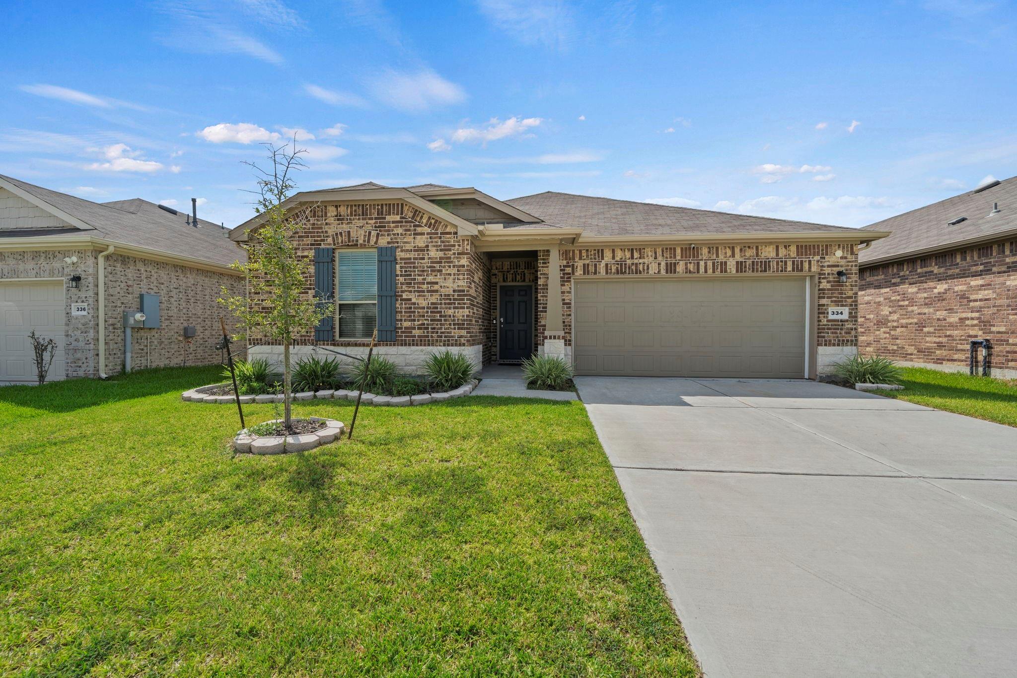 334 Paso Fino Drive, Alvin TX 77511 Property Photo 1
