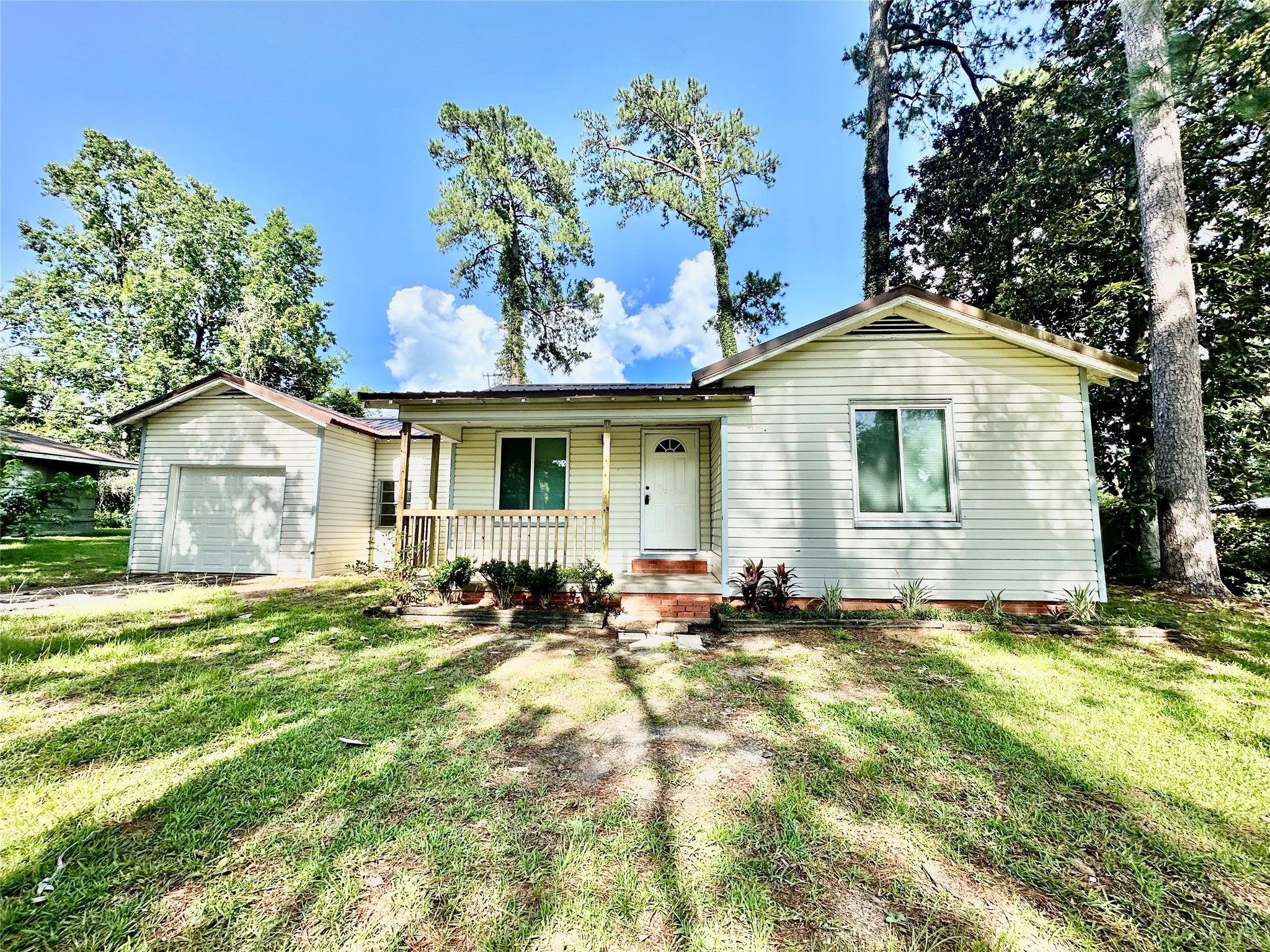 312 Temple Street Property Photo 1