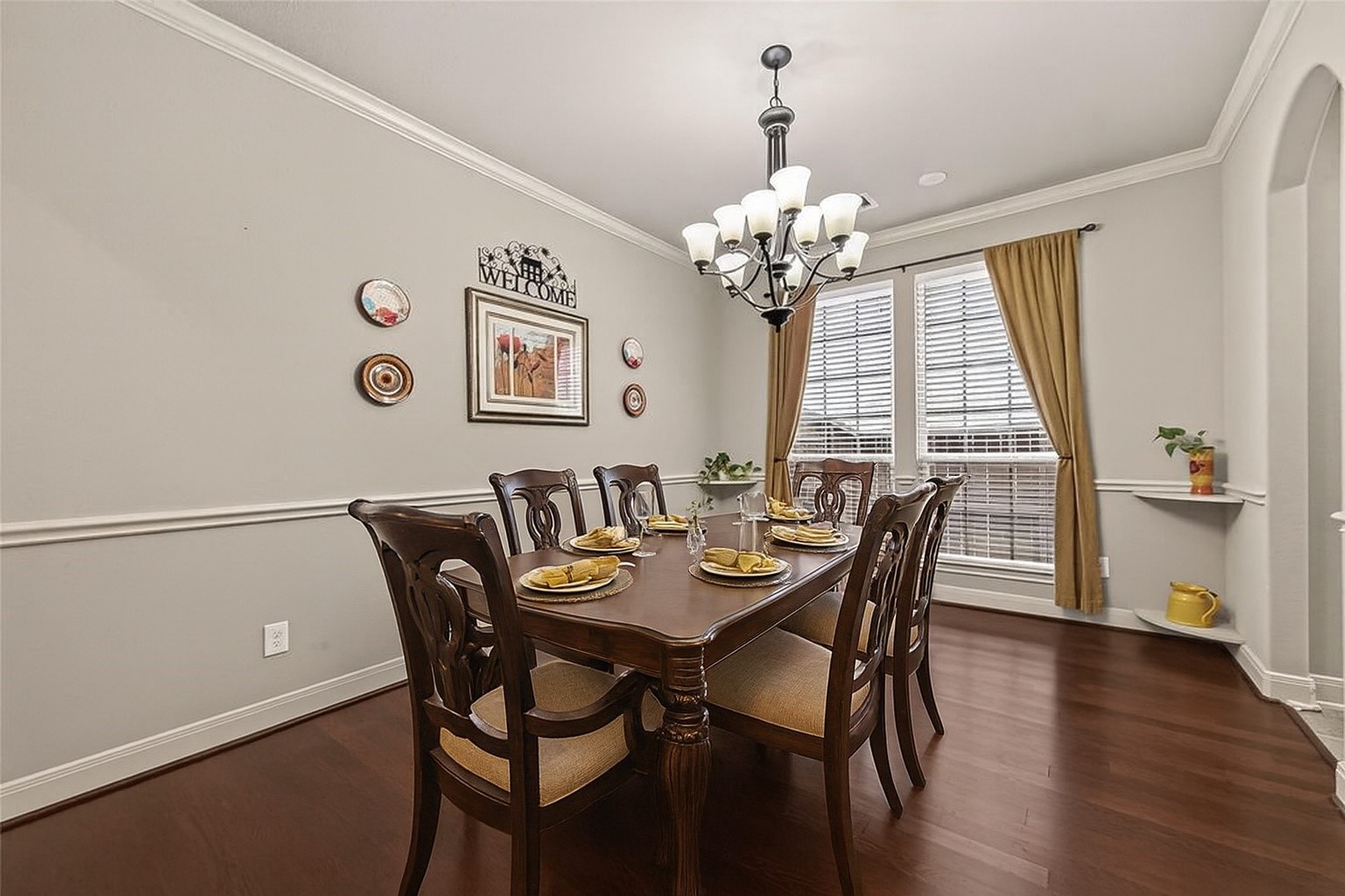 17619 Murrayfield Court Property Photo 3