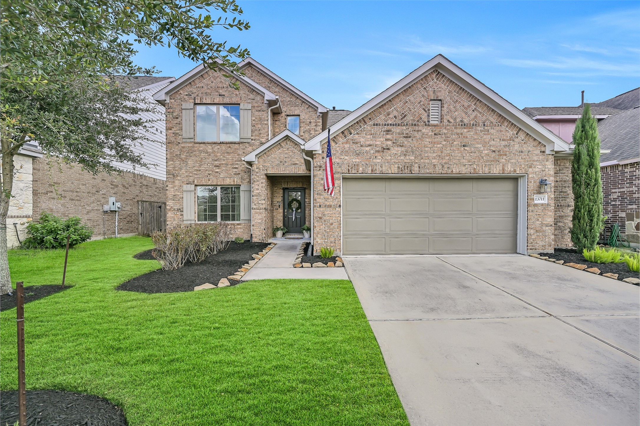 13711 Saxon Cliff Lane Property Photo 3