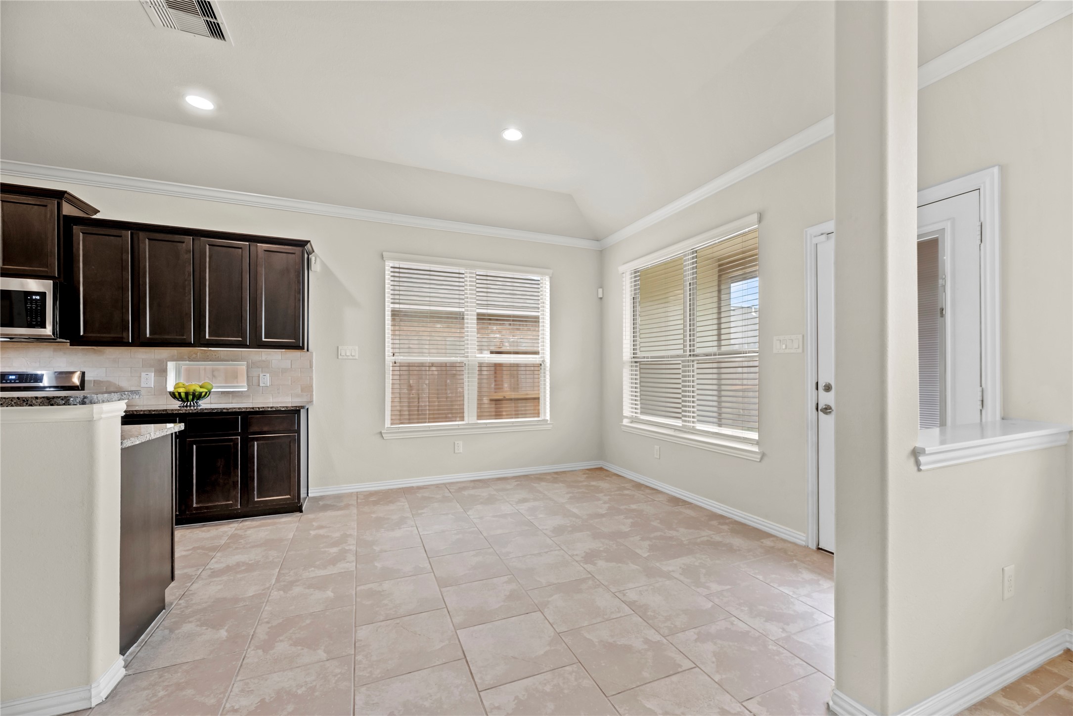 5205 Rainy Garden Court Property Photo 11