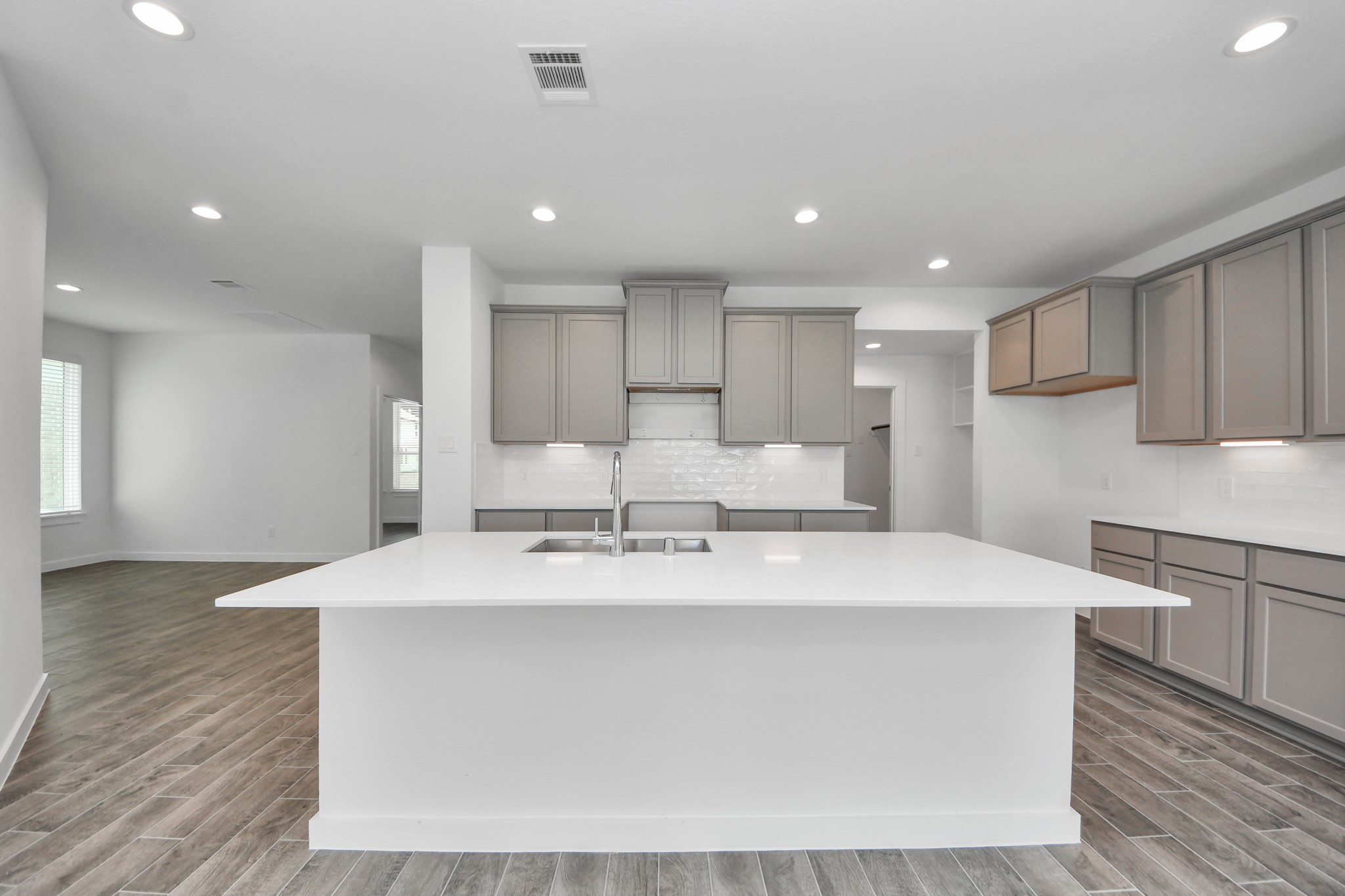 11810 Royal Willow Lane Property Photo 14