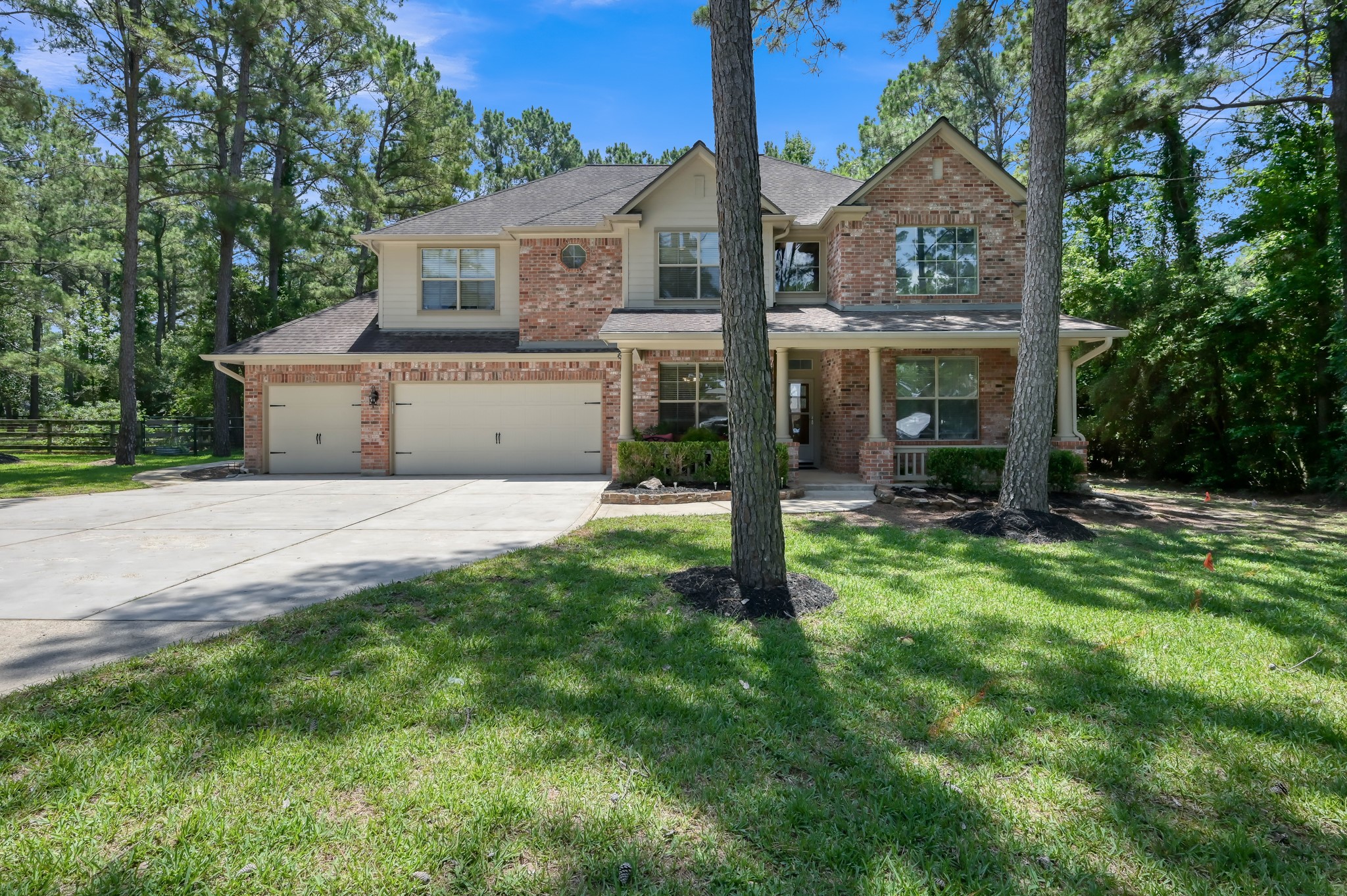 33015 Sawgrass Court Property Photo 1
