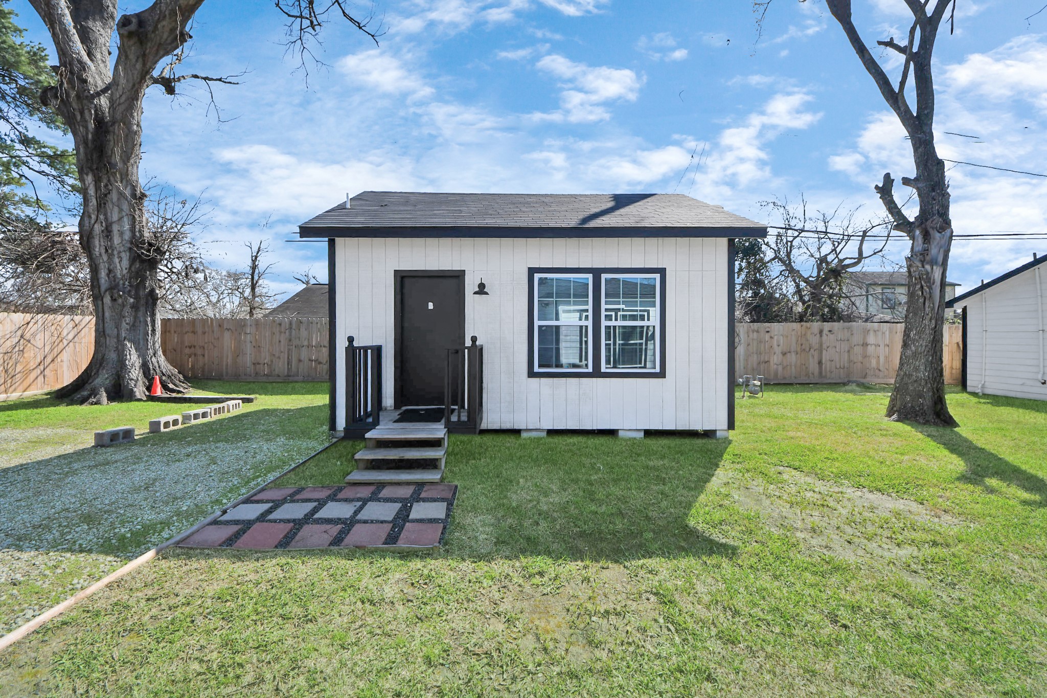 710 Twin Oaks Street C Property Photo