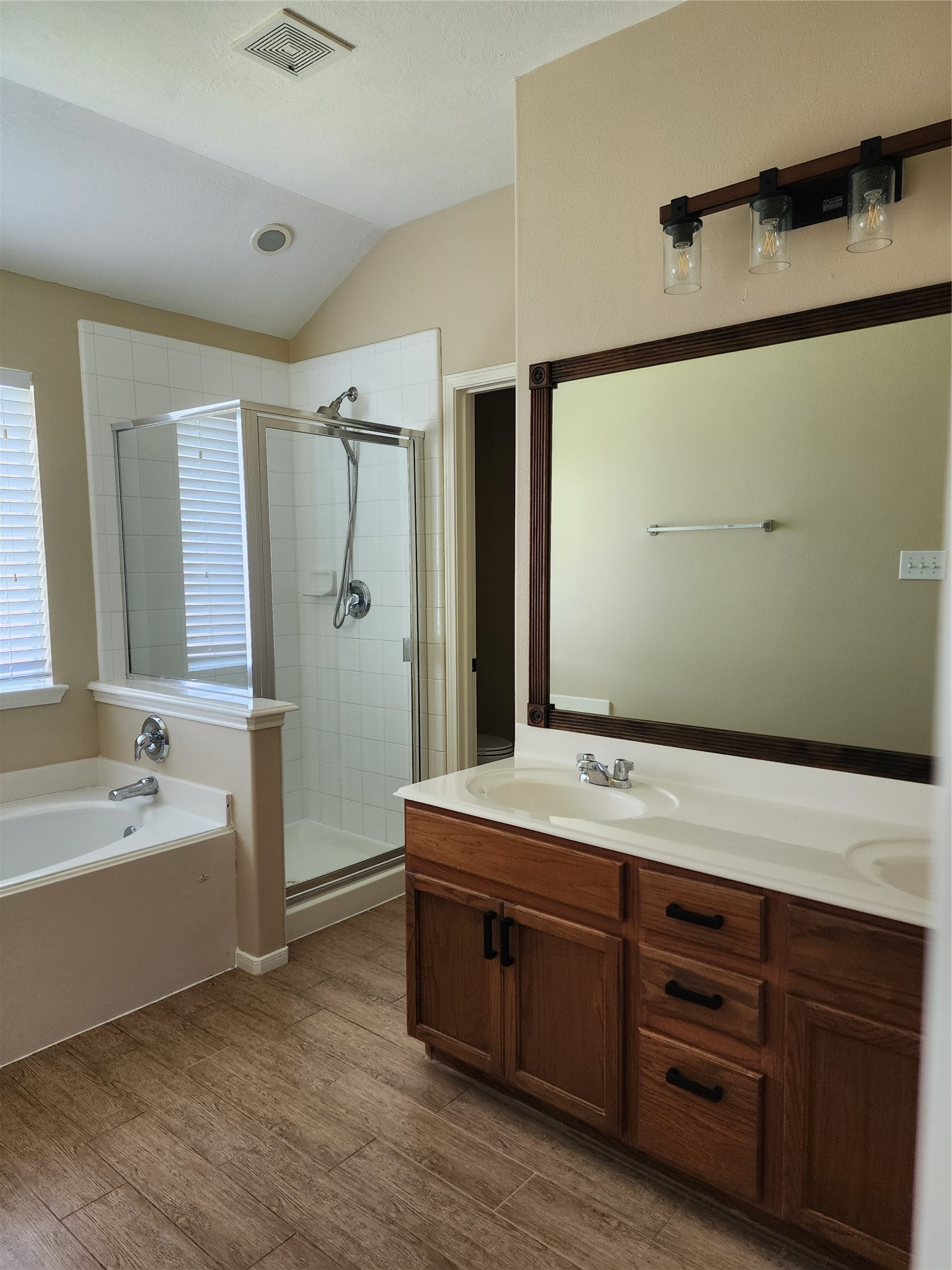 8006 Indian Desert Drive Property Photo 18