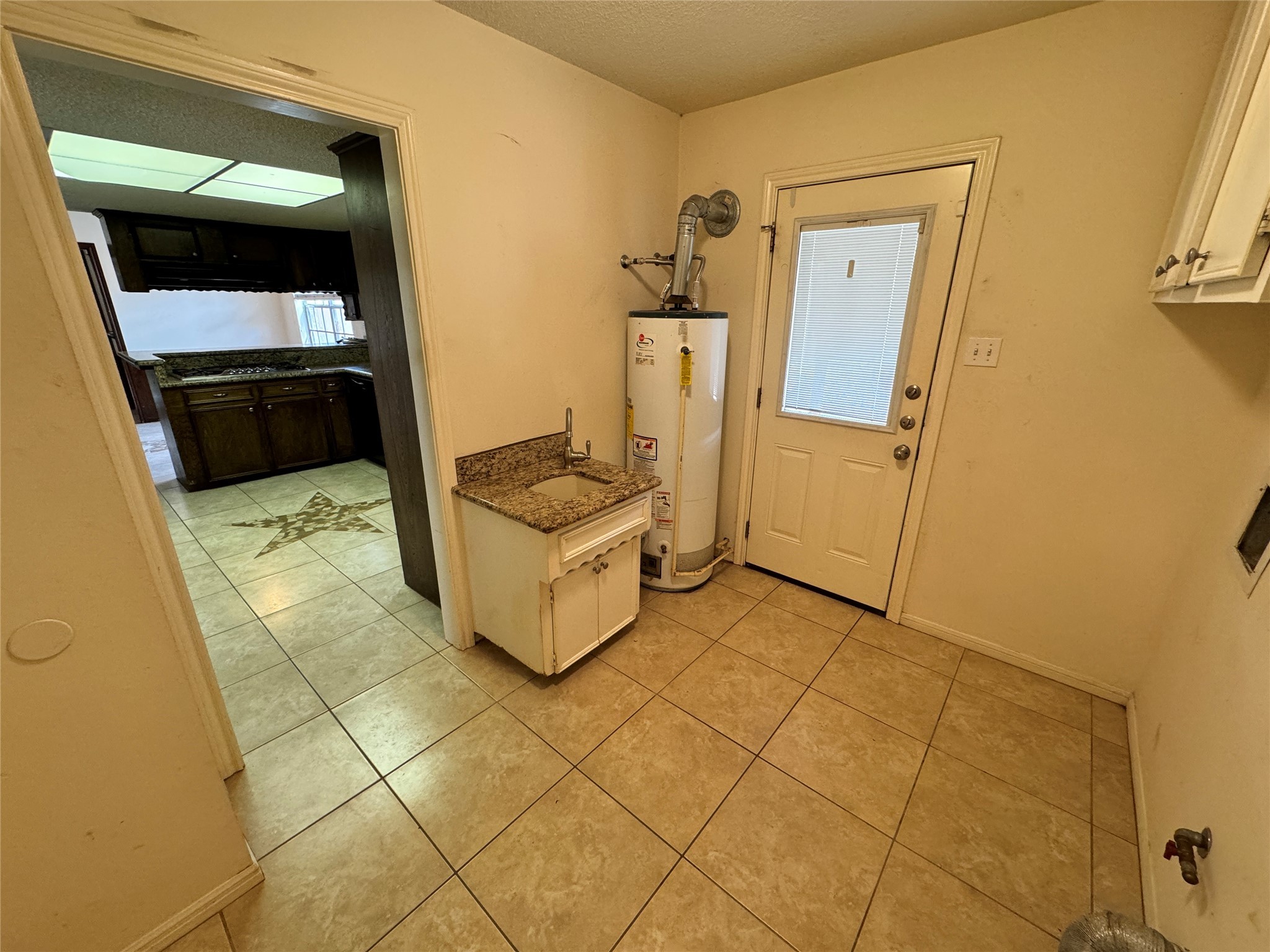 3815 Highpines Drive Property Photo 5