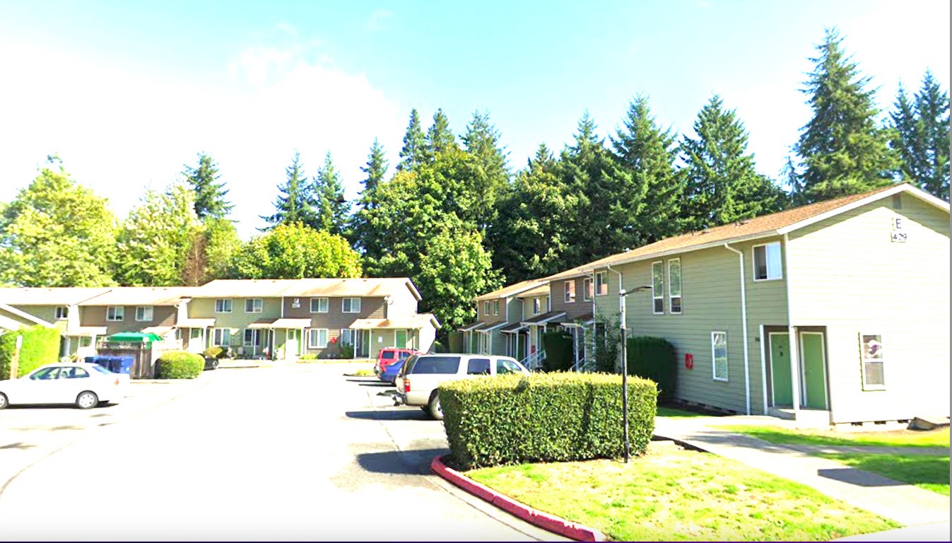 10018 5th Pl Se Property Photo 4
