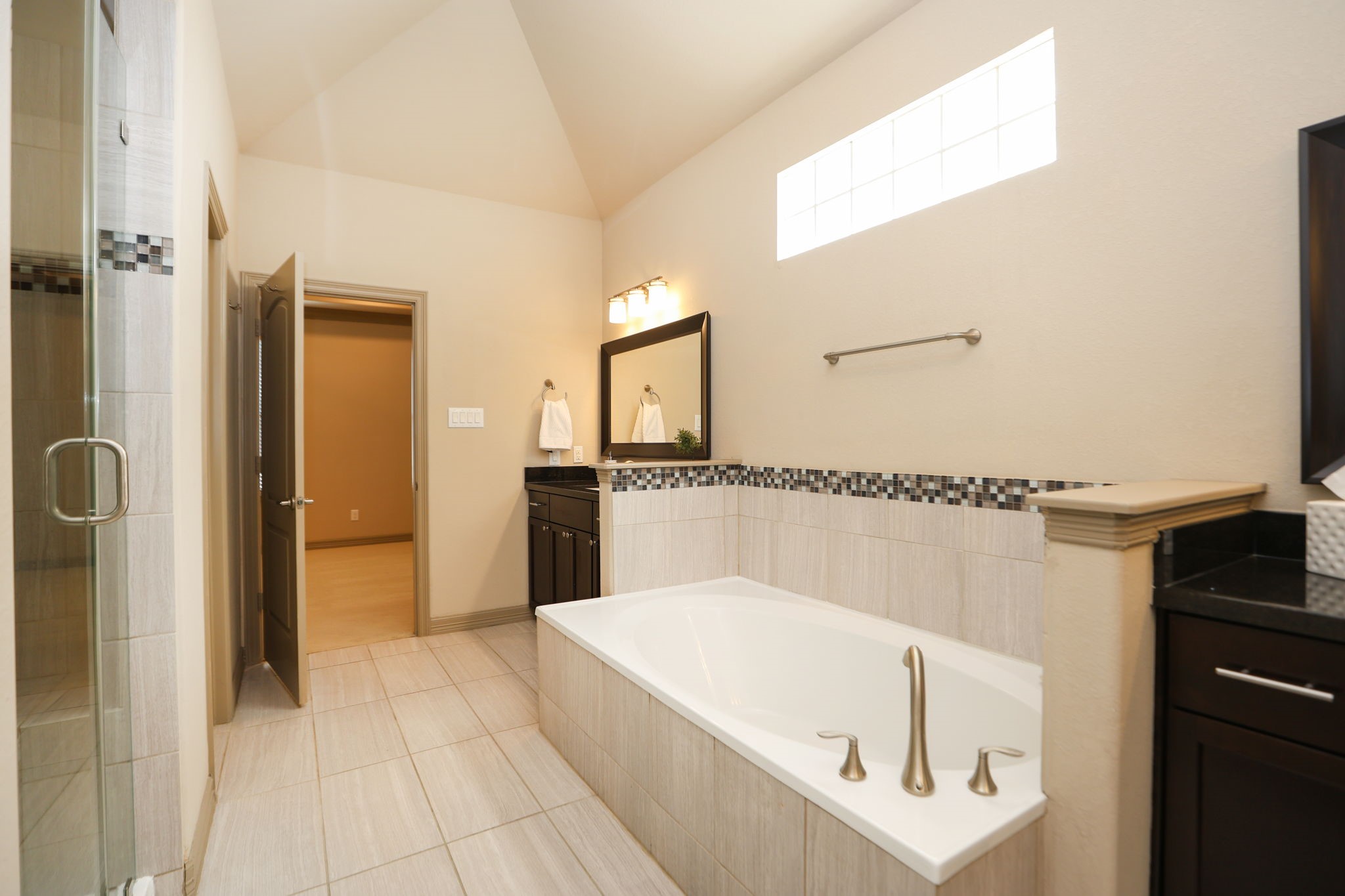 6705 Woodbend Park S Property Photo 23