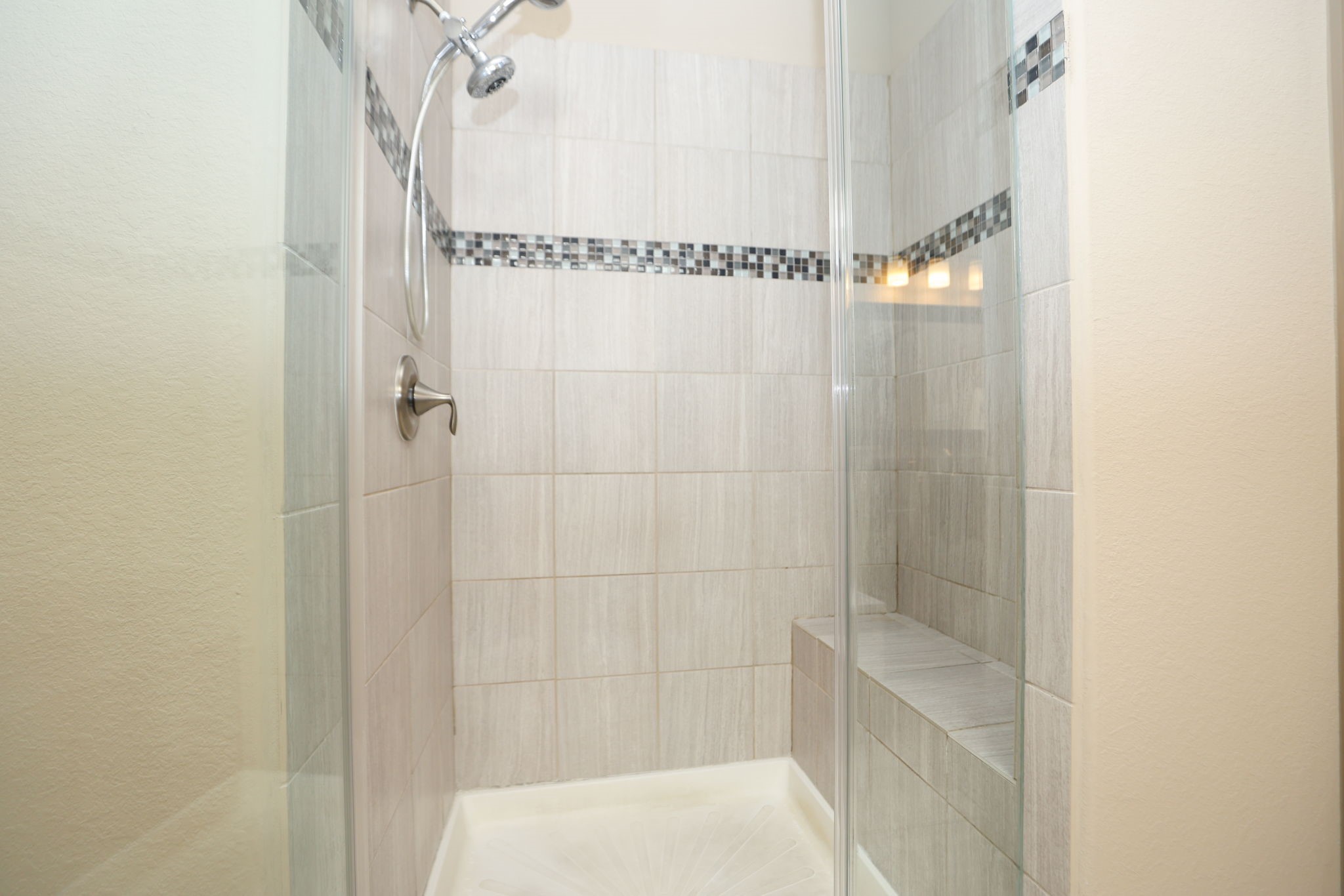 6705 Woodbend Park S Property Photo 24