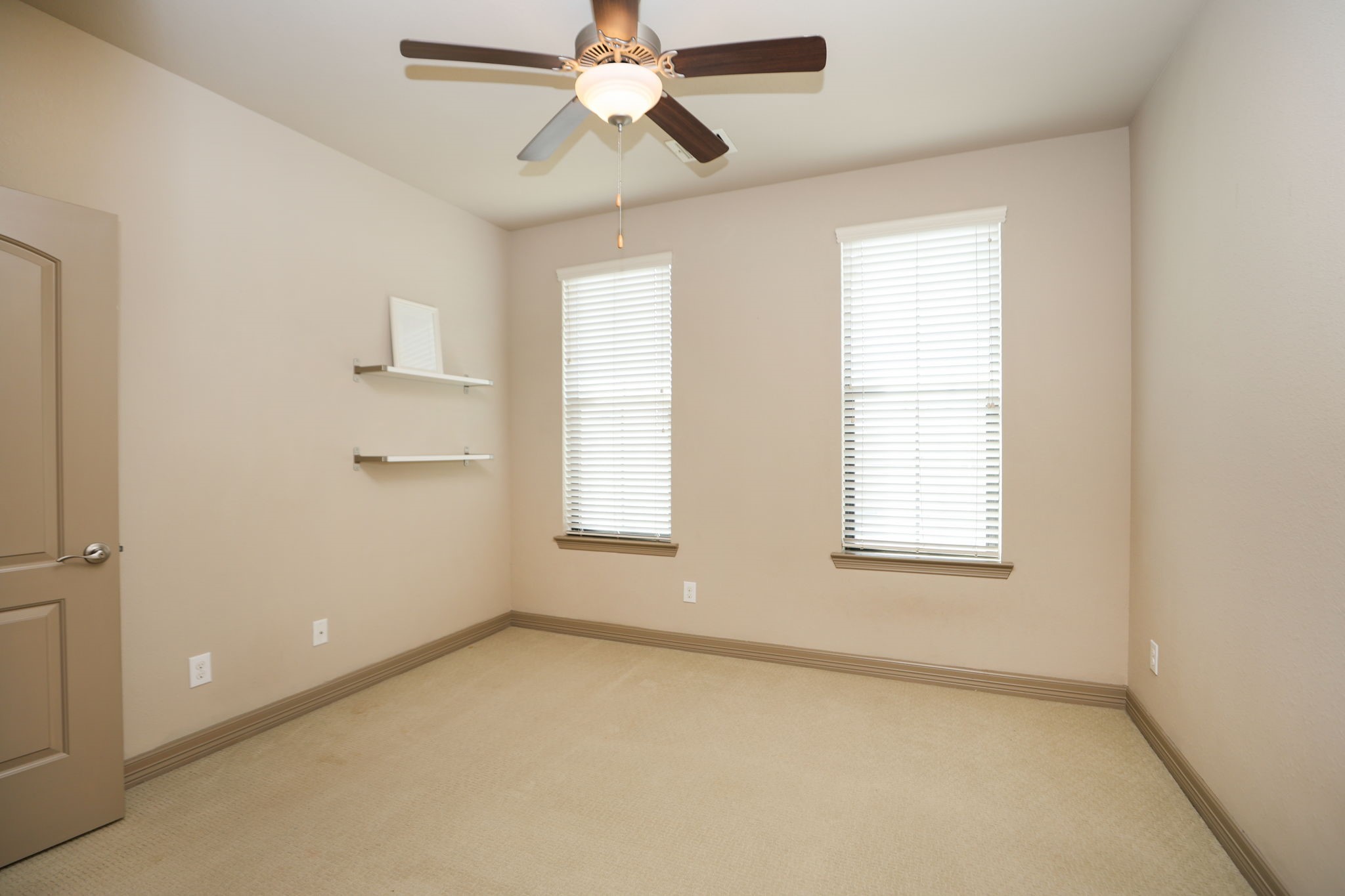 6705 Woodbend Park S Property Photo 28
