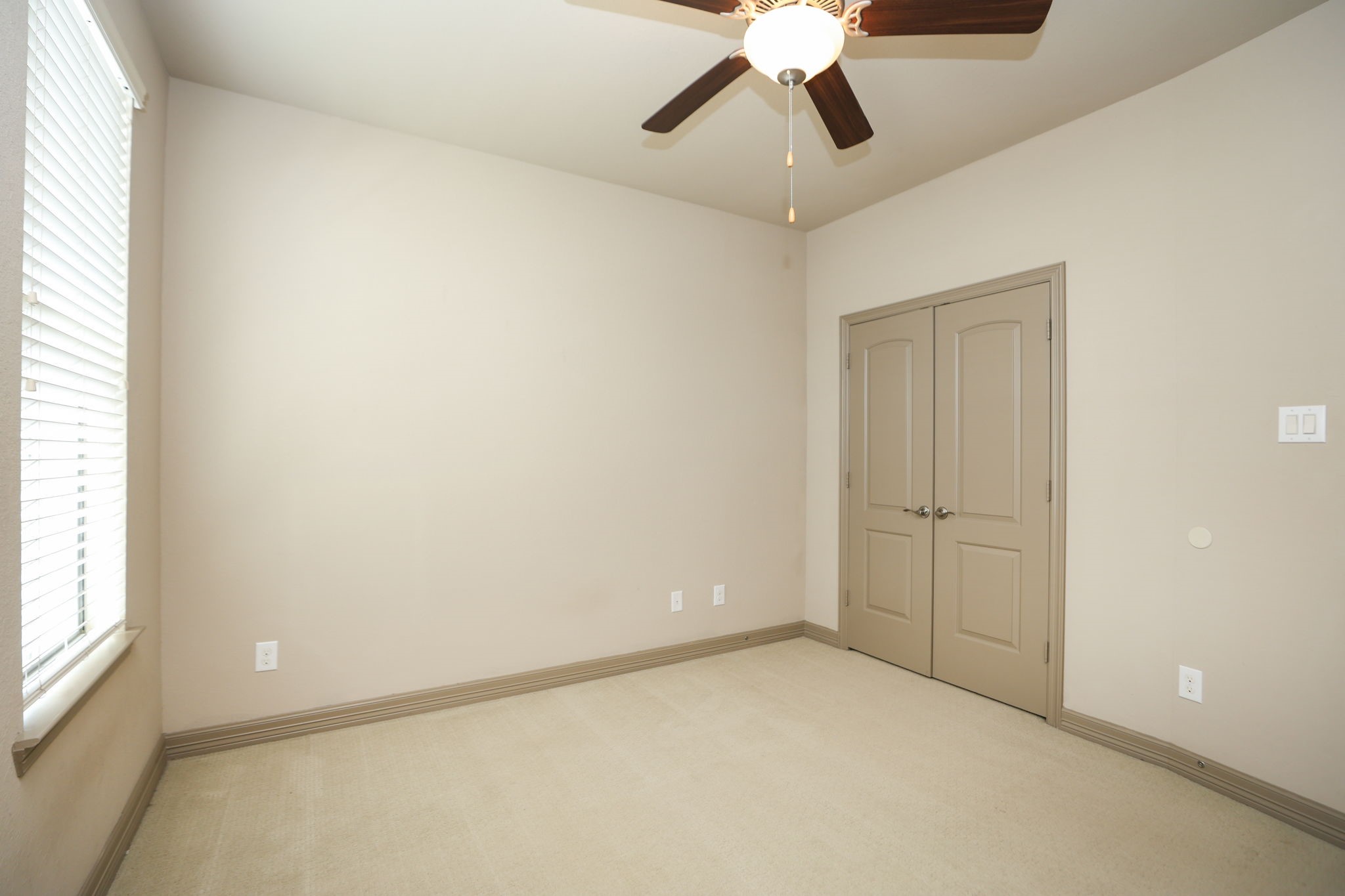 6705 Woodbend Park S Property Photo 29