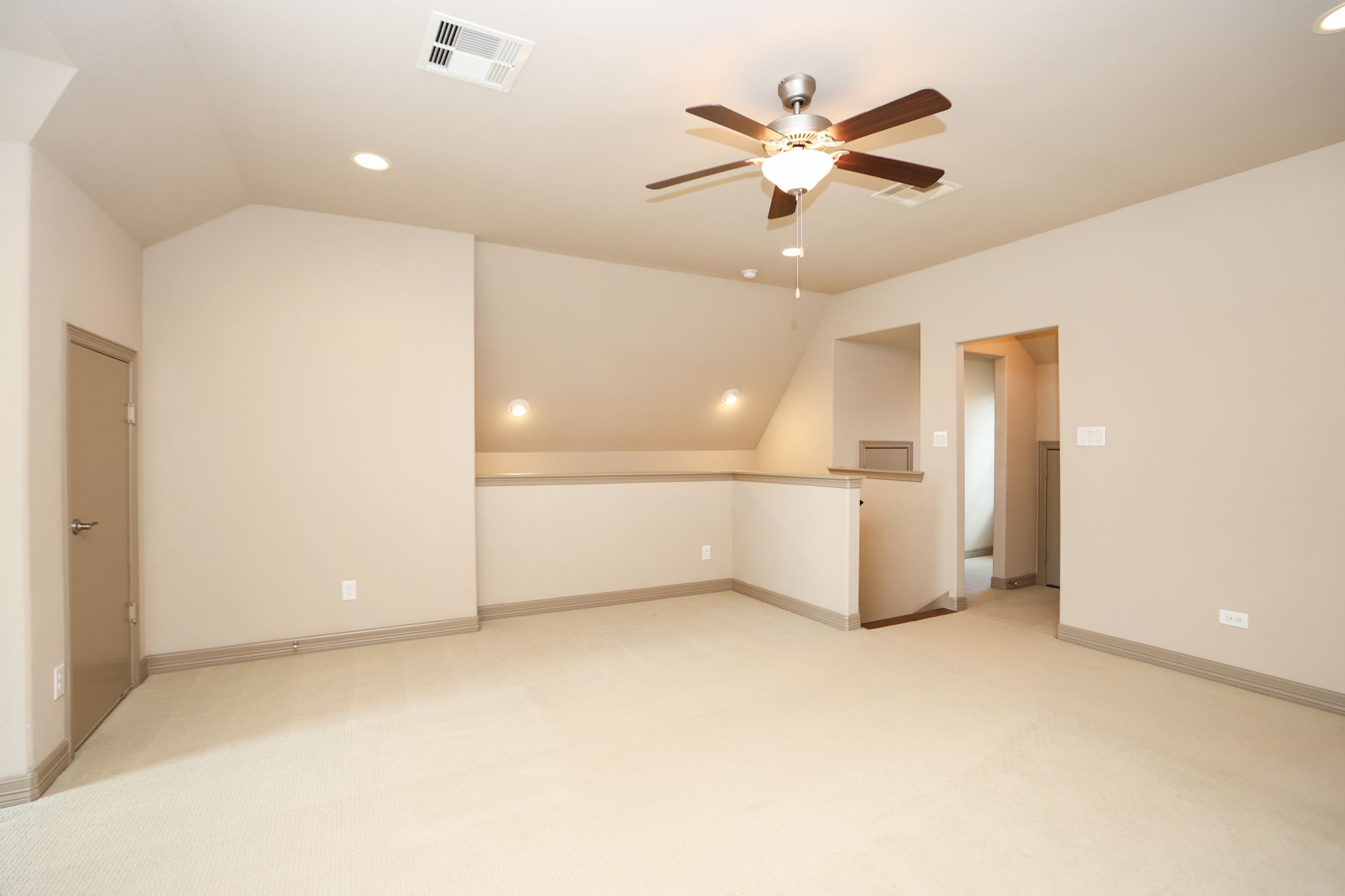 6705 Woodbend Park S Property Photo 36