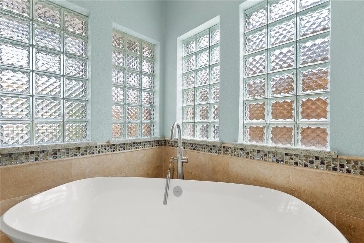 308 Oak Haven Street, Baytown Tx 77520 Property Photo 20