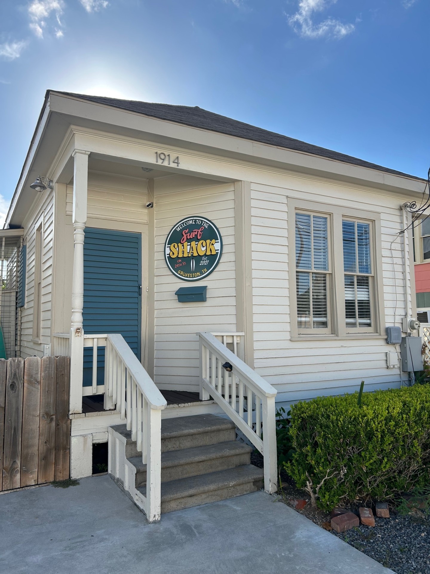 1914 24th Street Property Photo 1