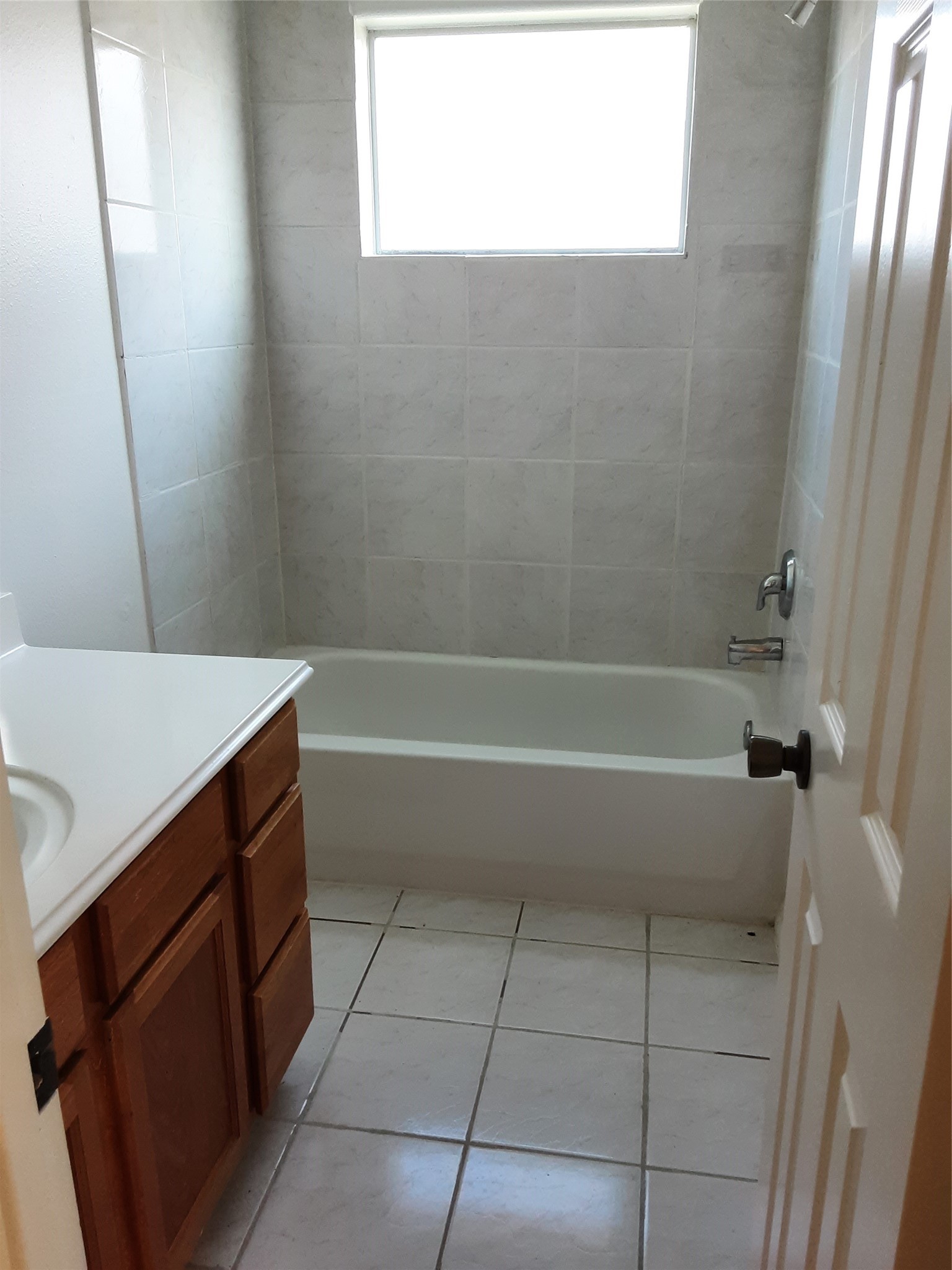 11827 Cape Hyannis Drive Property Photo 9
