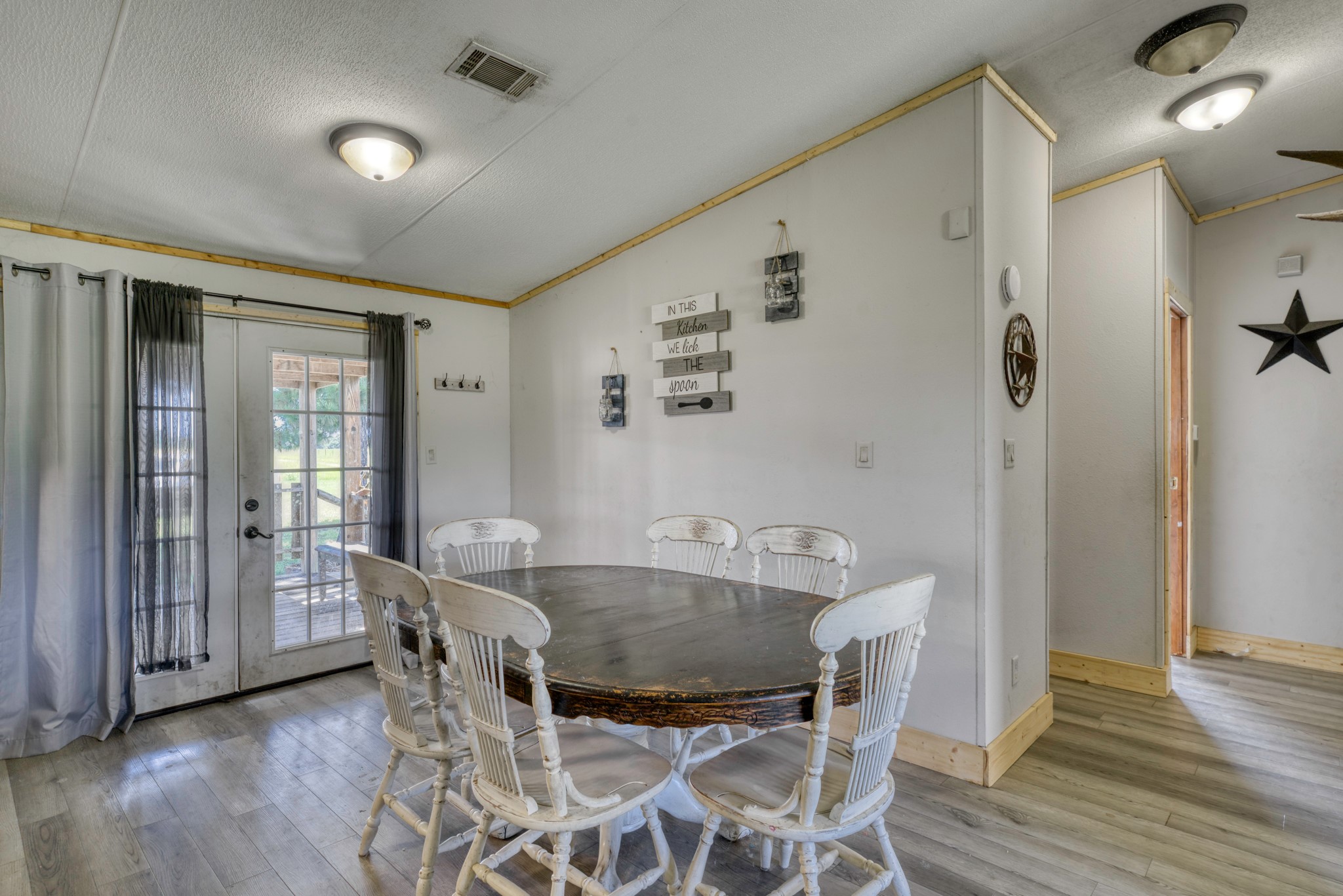 6464 County Road 146 Property Photo 10