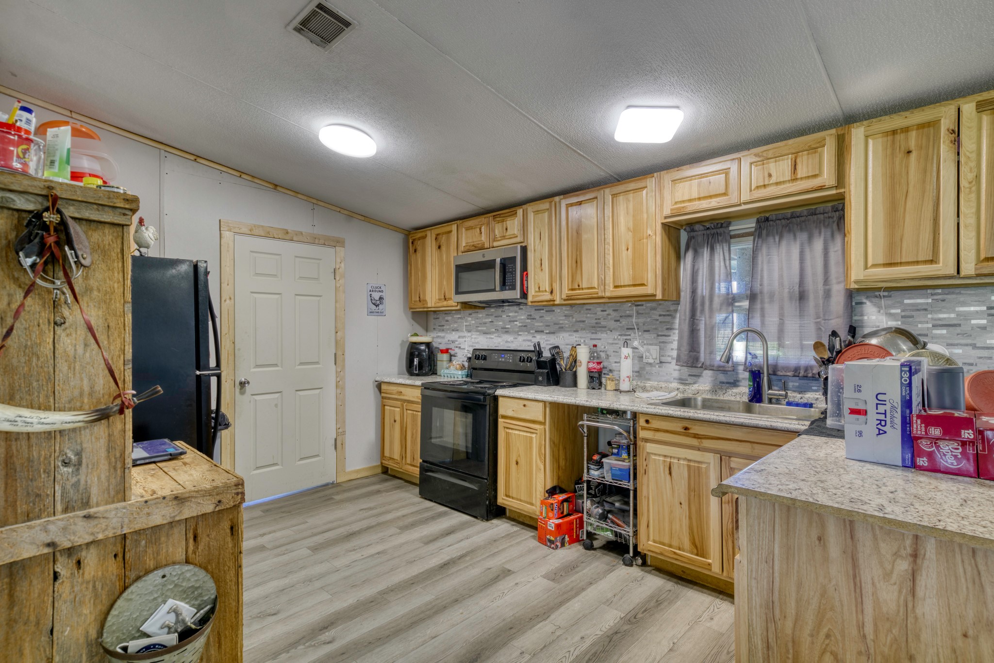 6464 County Road 146 Property Photo 11